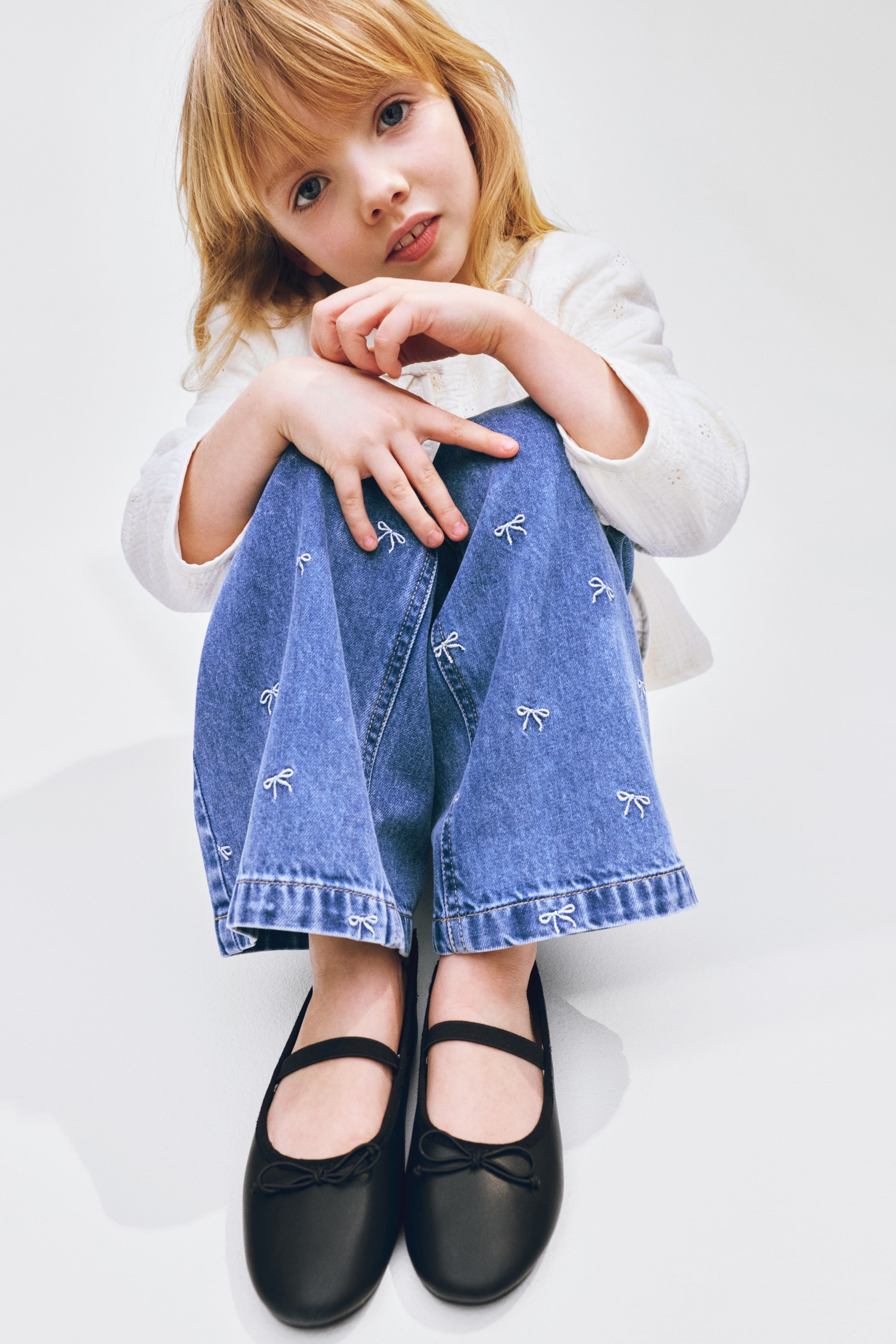 Jean jambes larges sur taille élastique