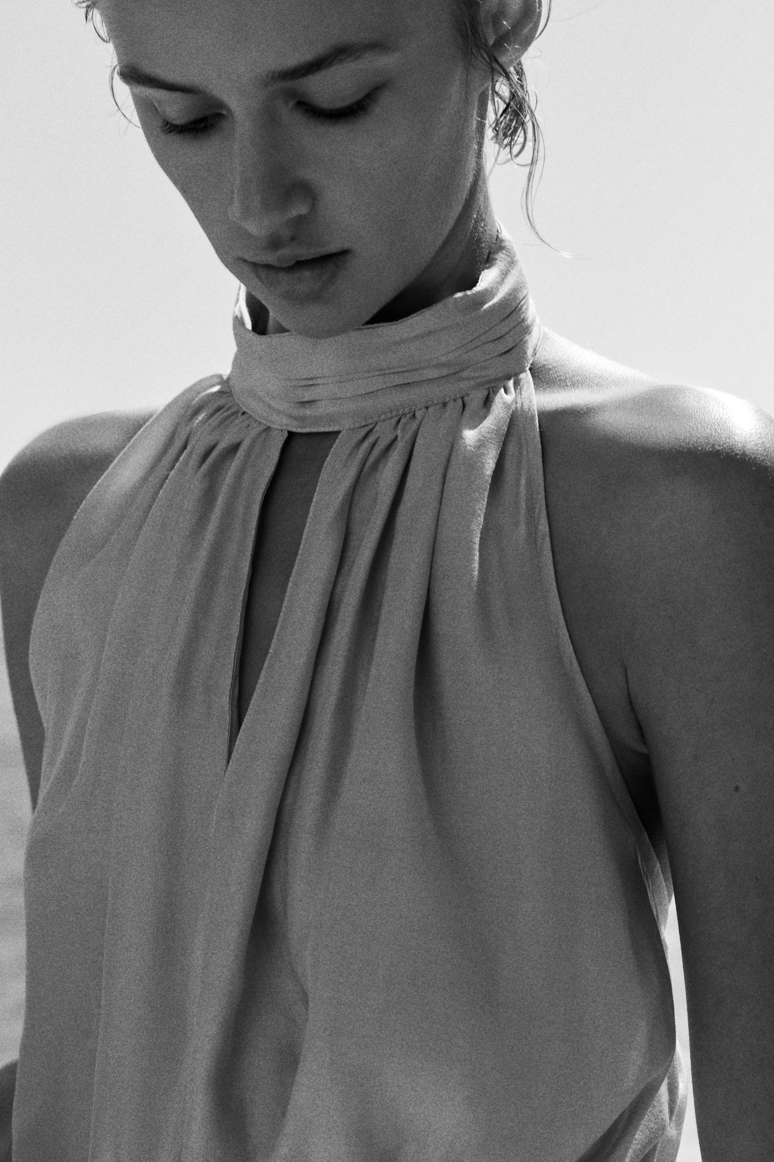 Женский комбинезон H&M Halterneck Jumpsuit, цвет: Светлый бежевый — фото 5