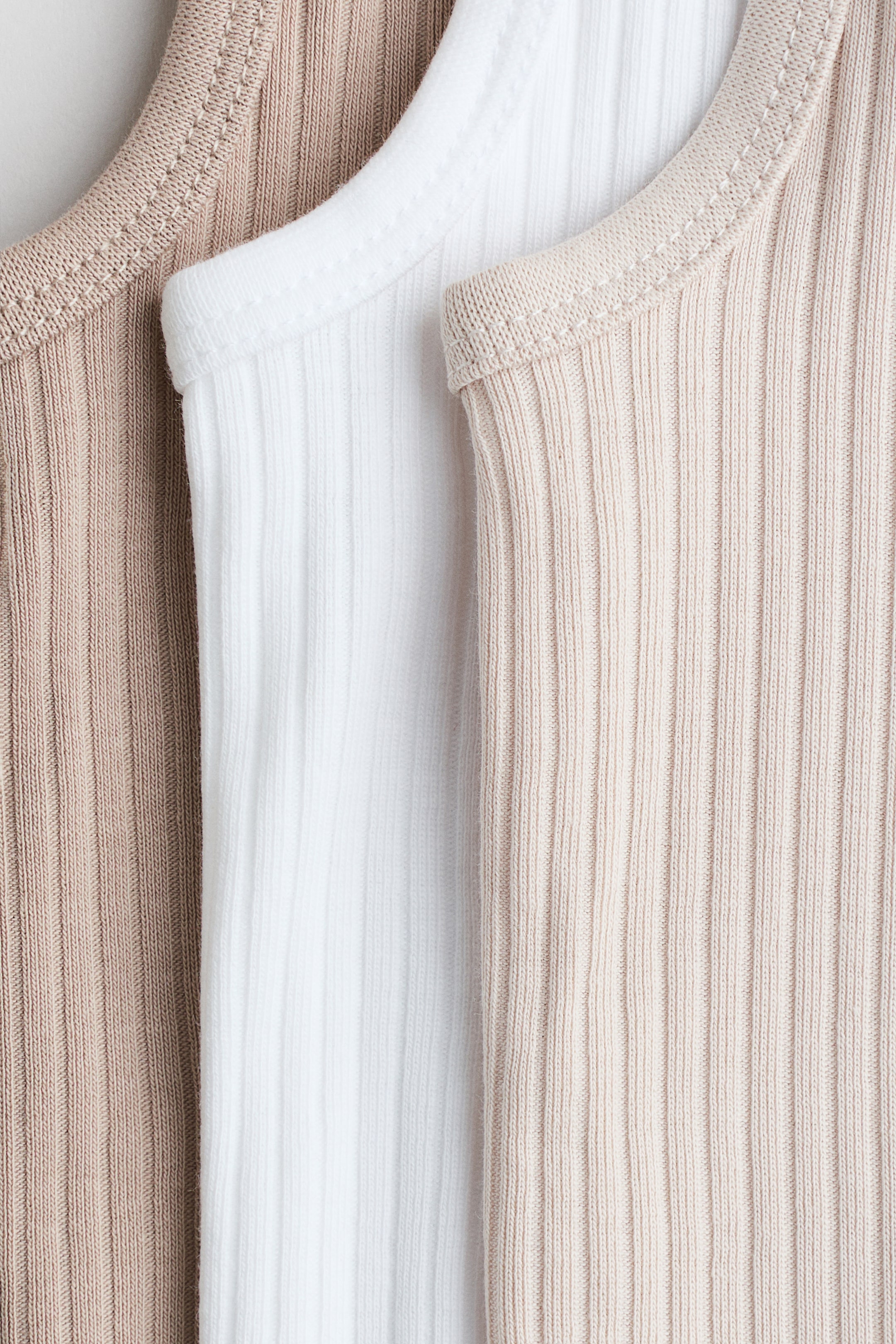 Größeres Bild ansehen: 3er-Pack Ärmellose Bodys - Beige/Weiß - Kids | H&M DE 2