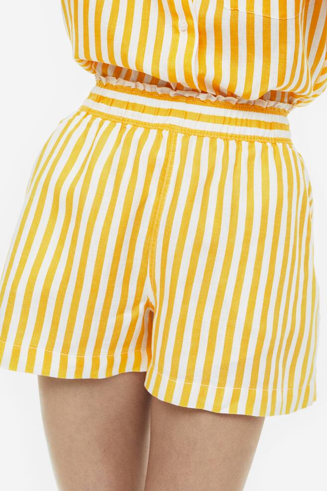 Linen shorts - Yellow/Striped/Light beige/Black/Pink/dc/dc/dc/dc - 5