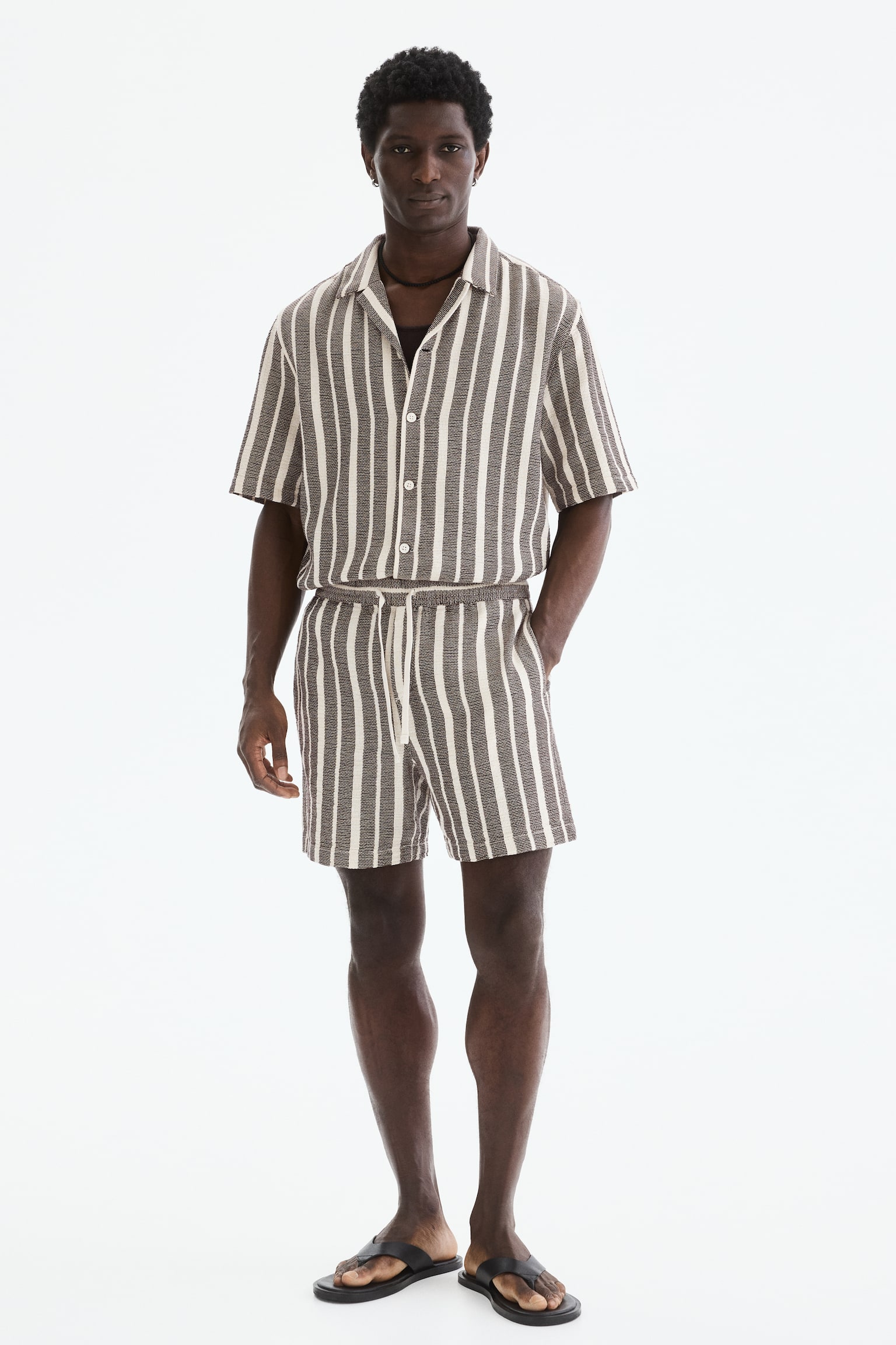 Quần short Regular Fit - Màu nâu/Kẻ/Cream/Striped/Dark green/Striped/Màu đen/Kẻ - 3