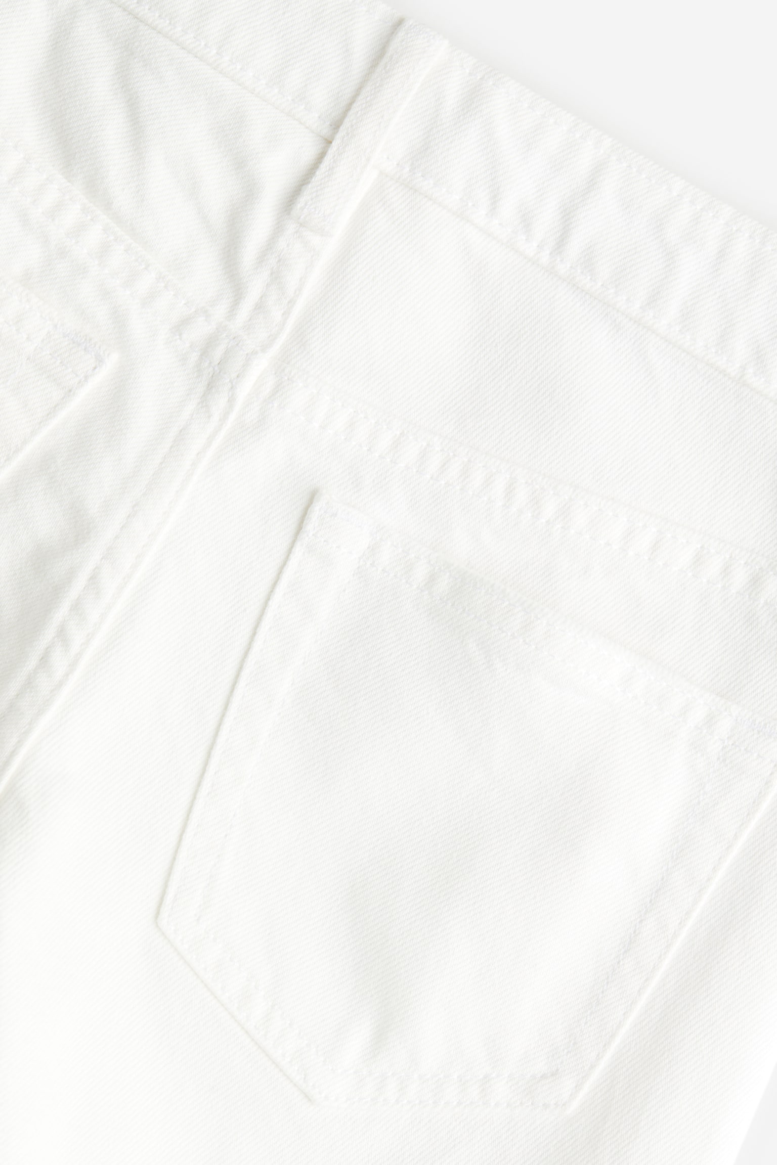 Relaxed Fit Denim Shorts - White - 3