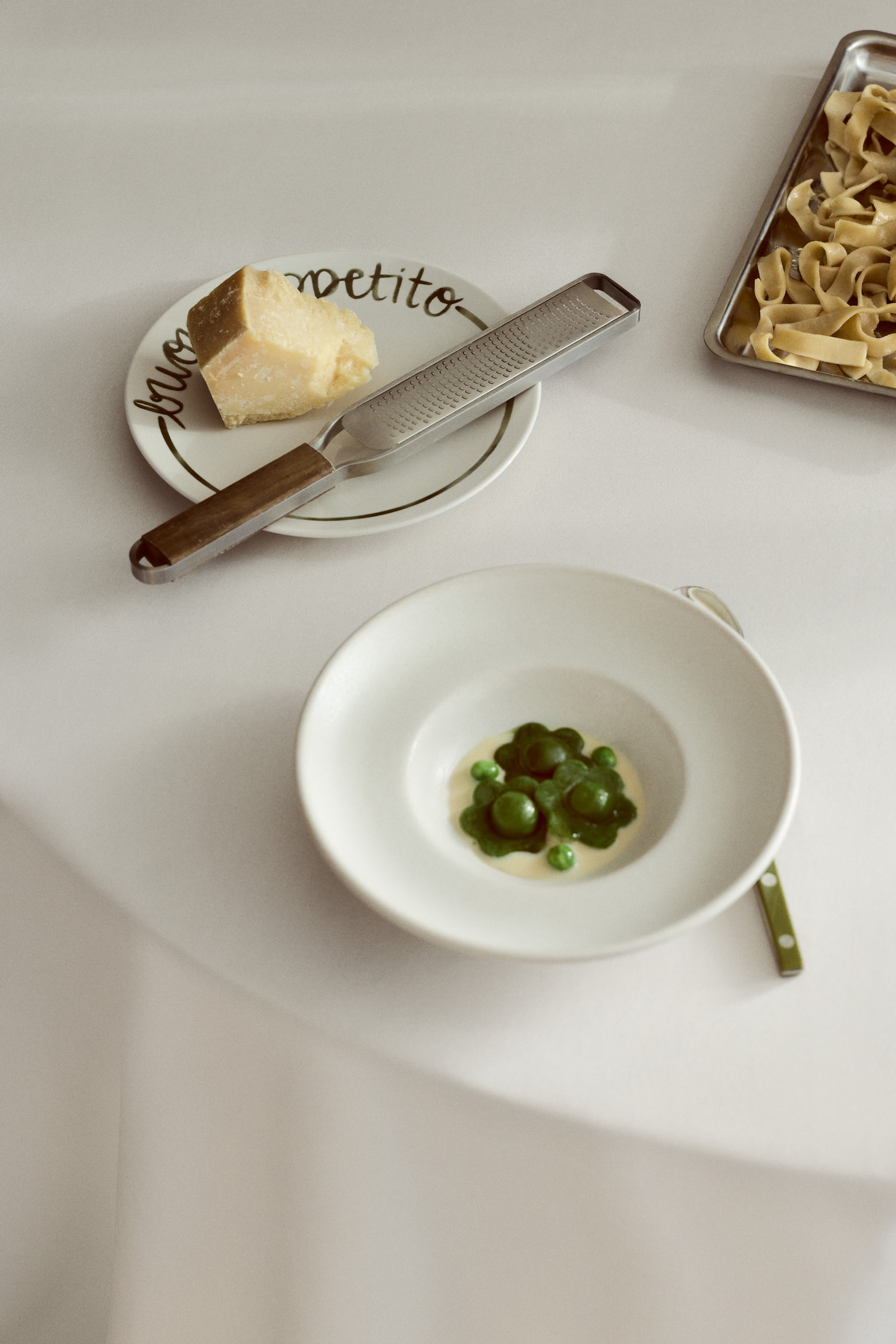 Text-motif porcelain medium plate - White/Buon Appetito - 2