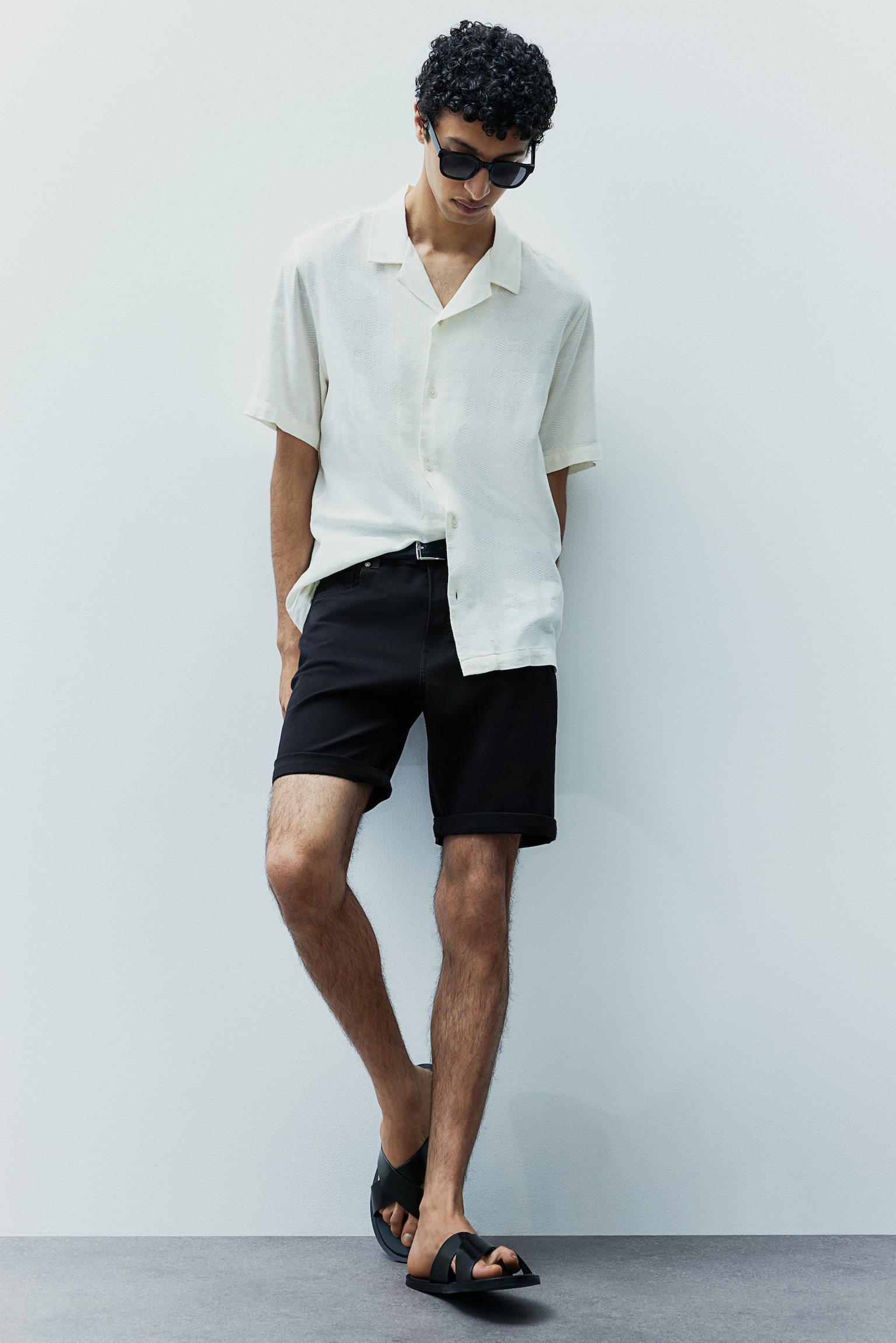 Slim Fit Cotton twill shorts - Black/Light beige/White/Dark grey/Dark grey - 1