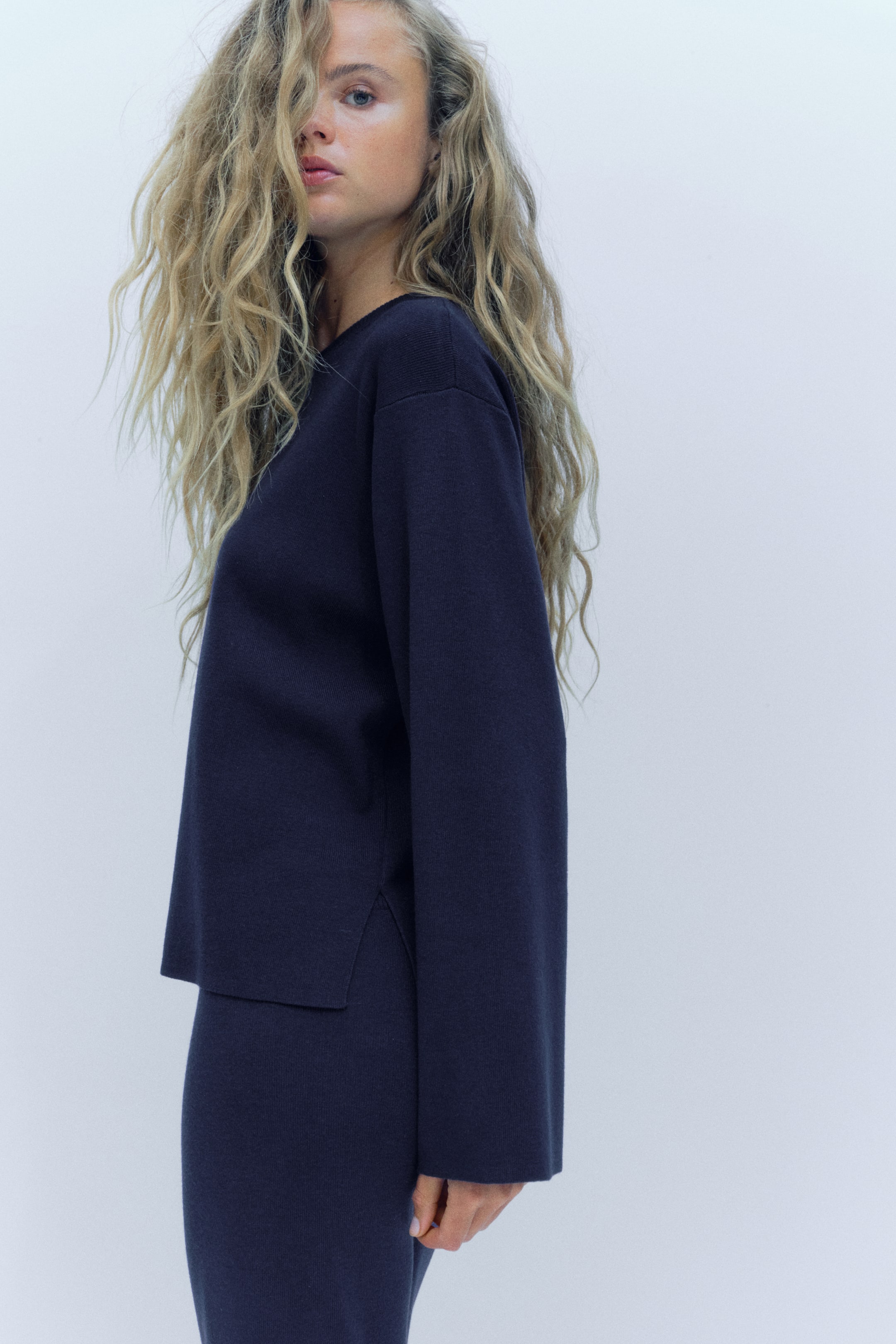 View larger image: Oversized fine-knit jumper - Navy blue - Ladies | H&M IN 1