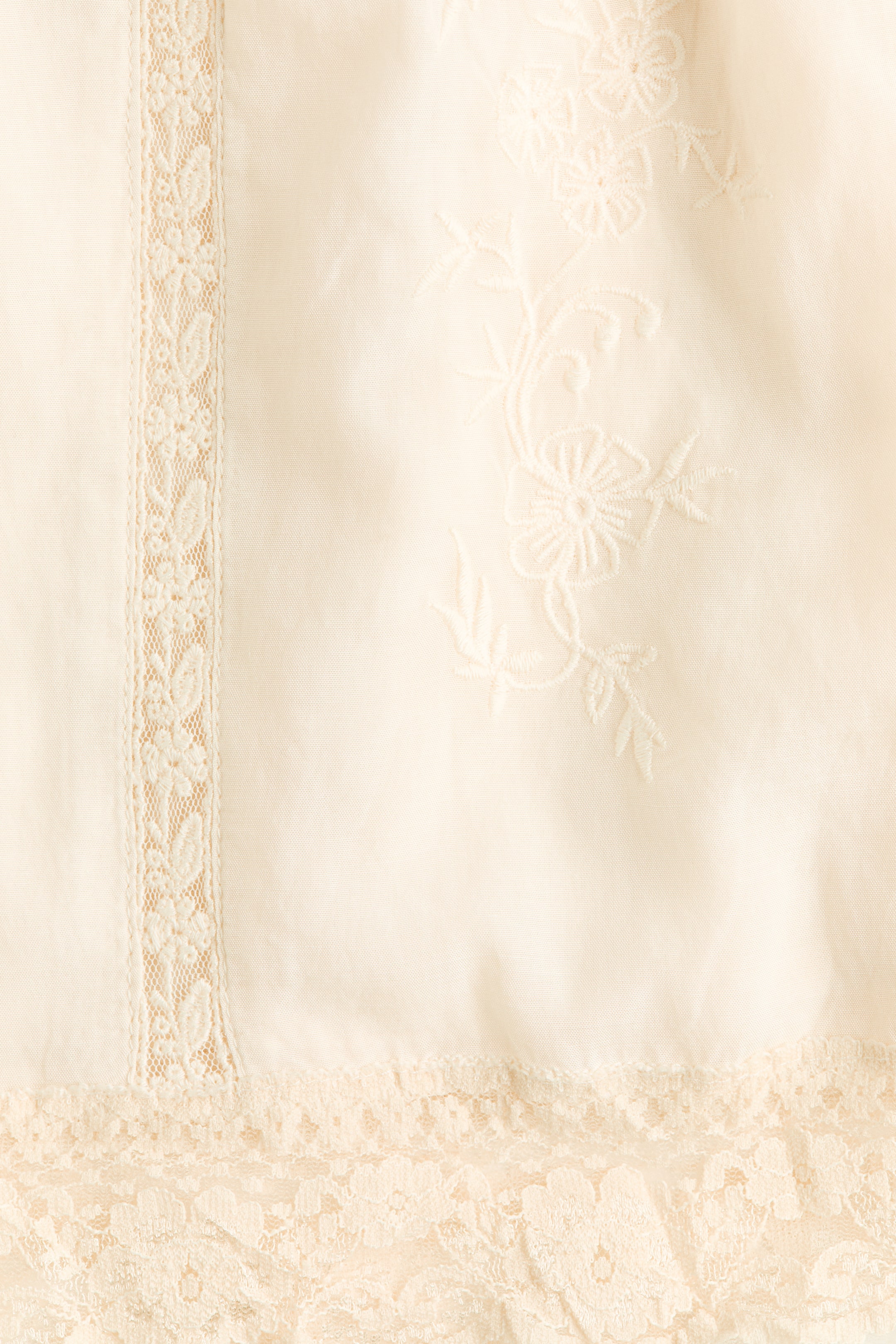 Short brodé en viscose mélangée