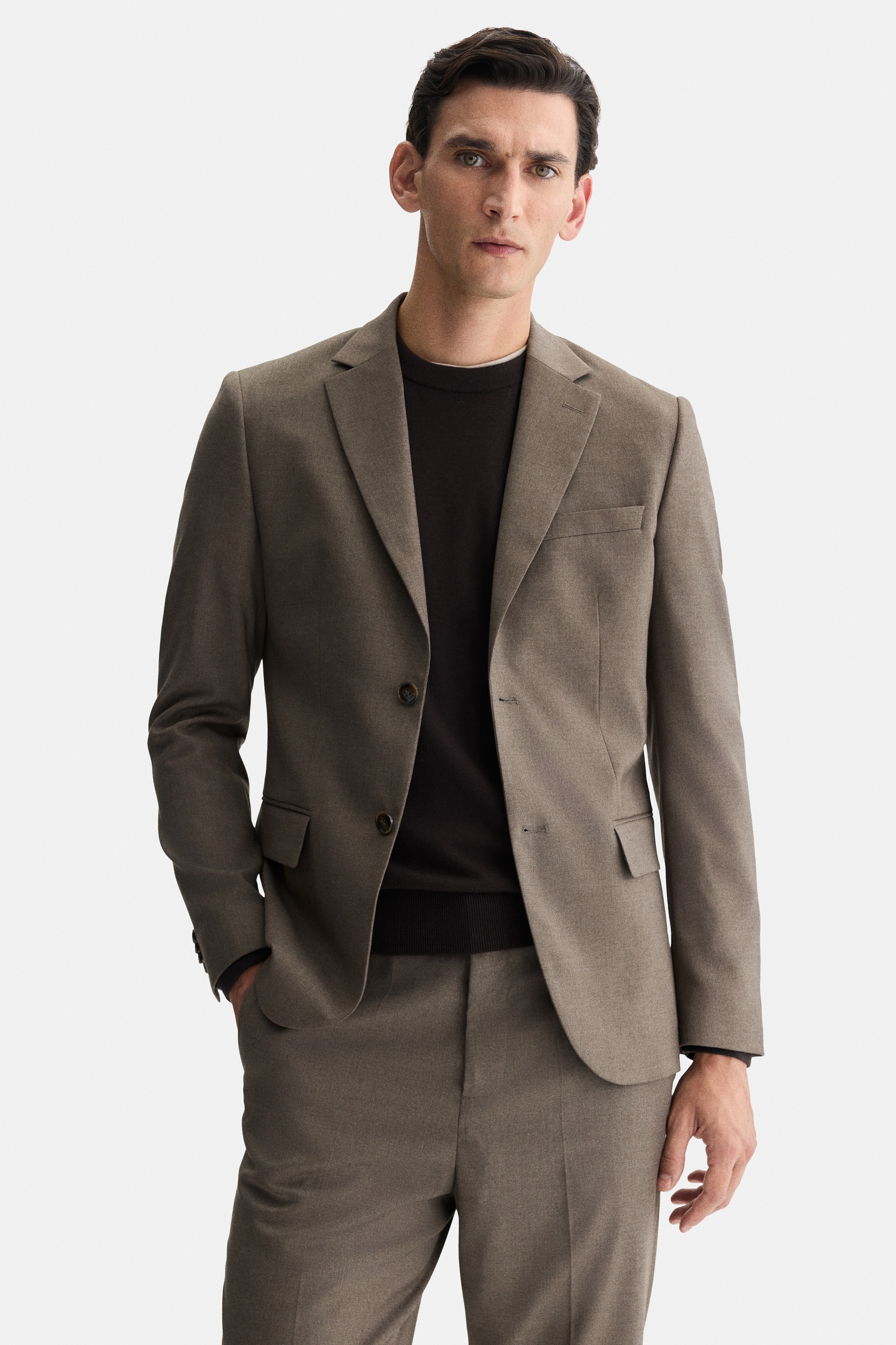 Regular-Fit Single-Breasted JacketModel