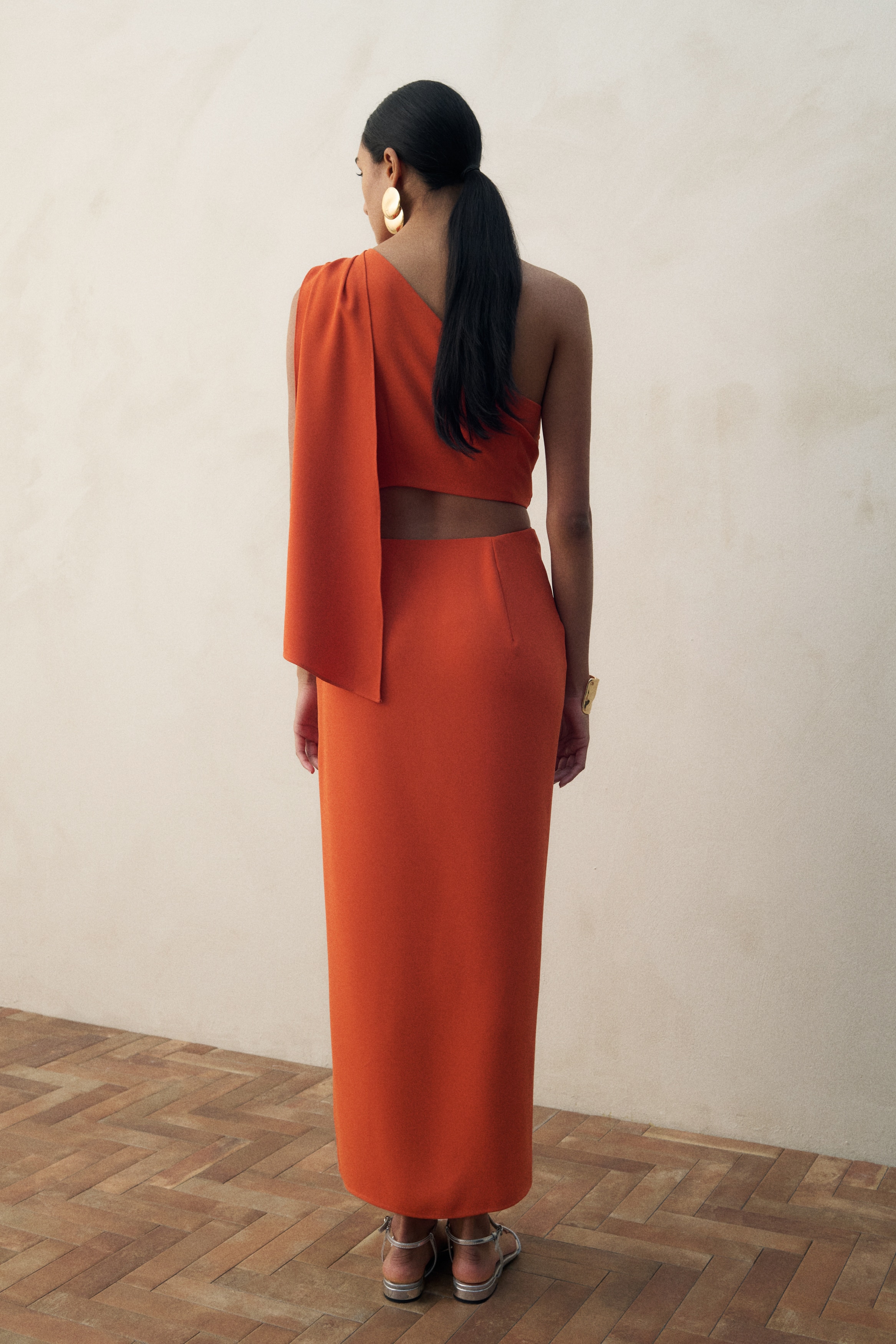 One-shoulder cut-out dress