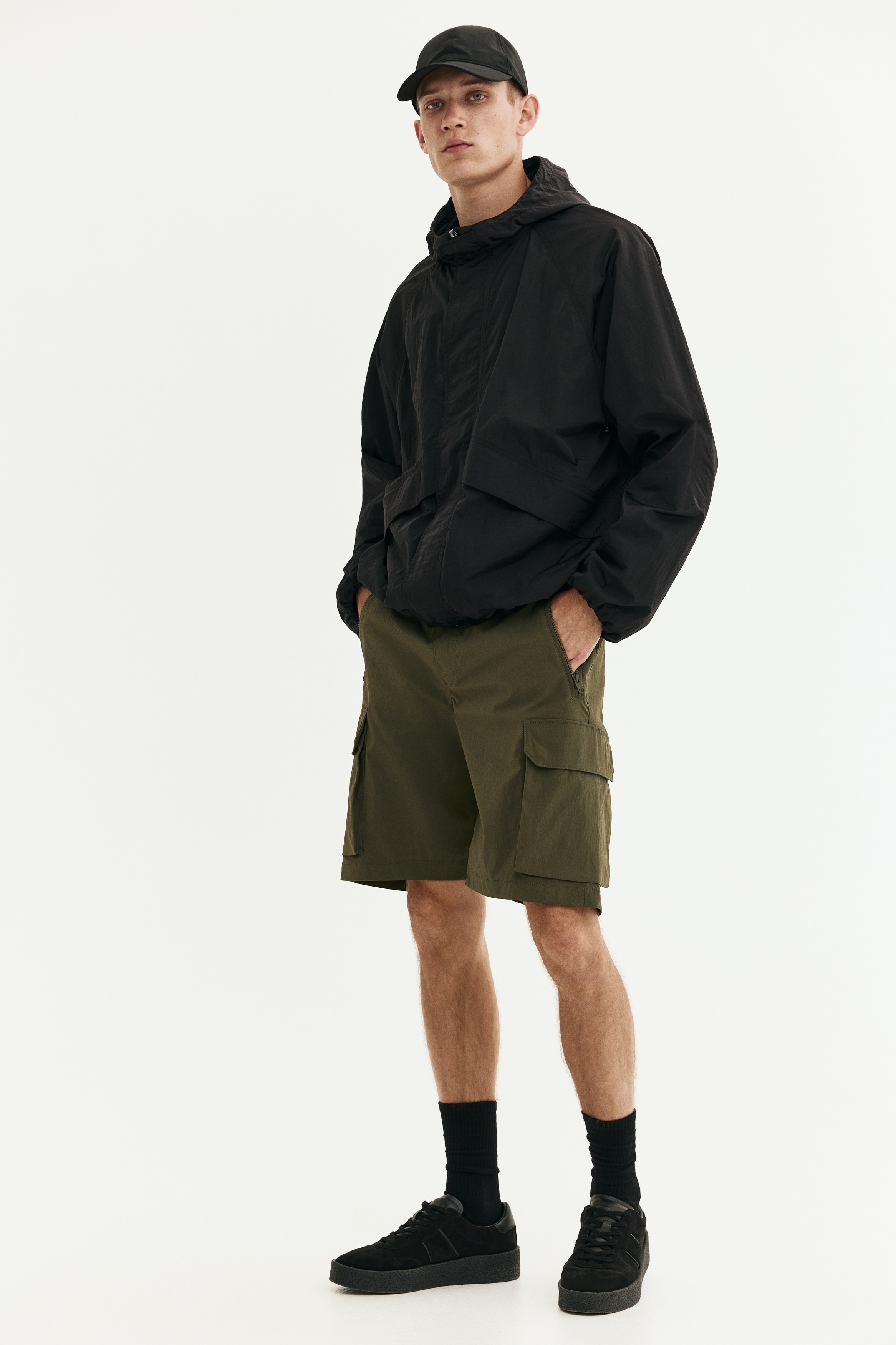 Regular Fit Nylon cargo shorts
