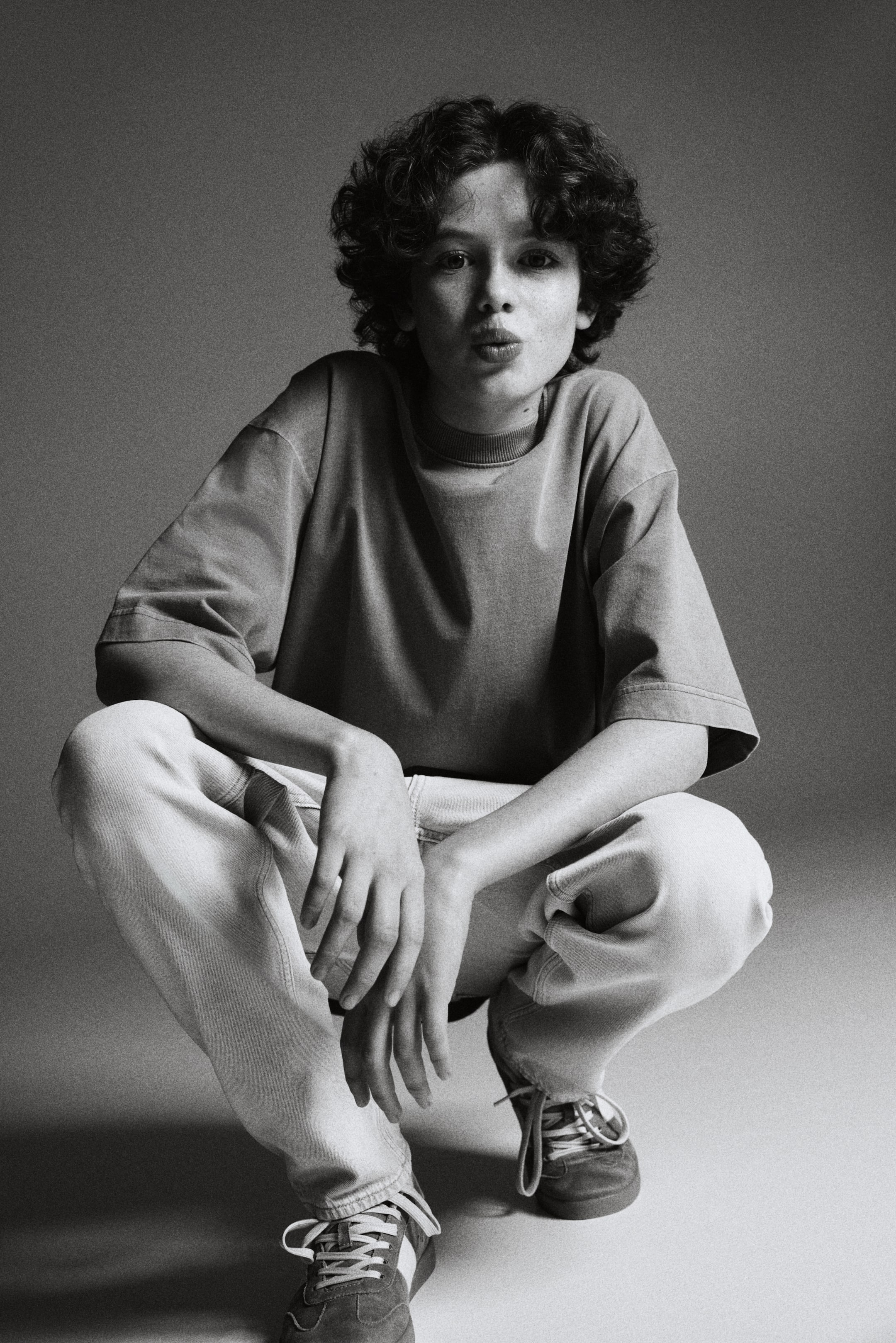 Visa större bild: Relaxed Tapered Fit Jeans - Ljus denimblå - BARN | H&M FI 3