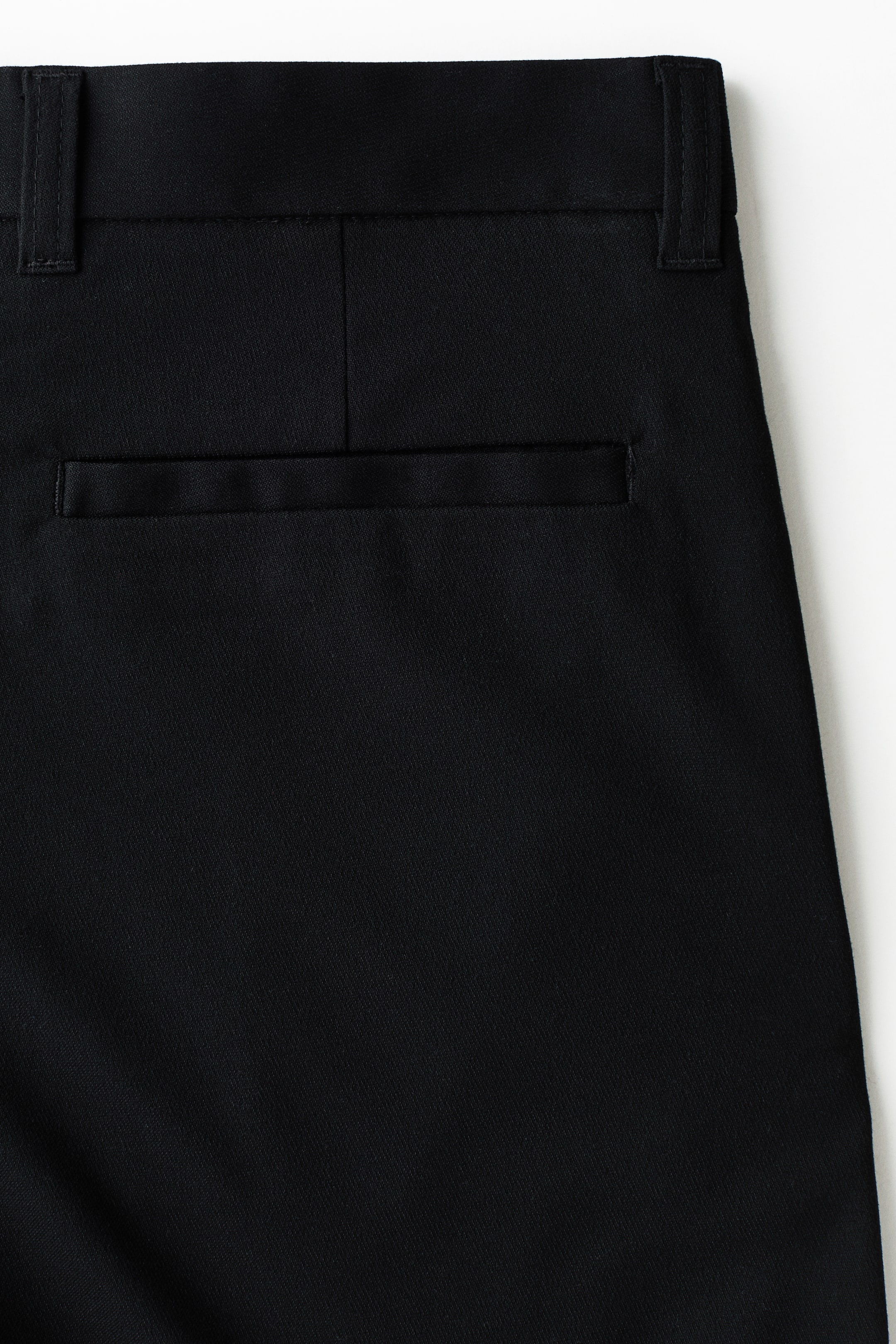 Loose-Fit Chino Shorts