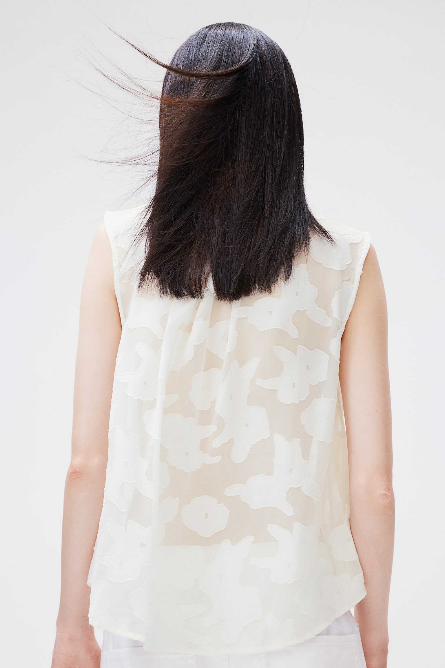 Jacquard Weave Sleeveless Blouse - White - 6