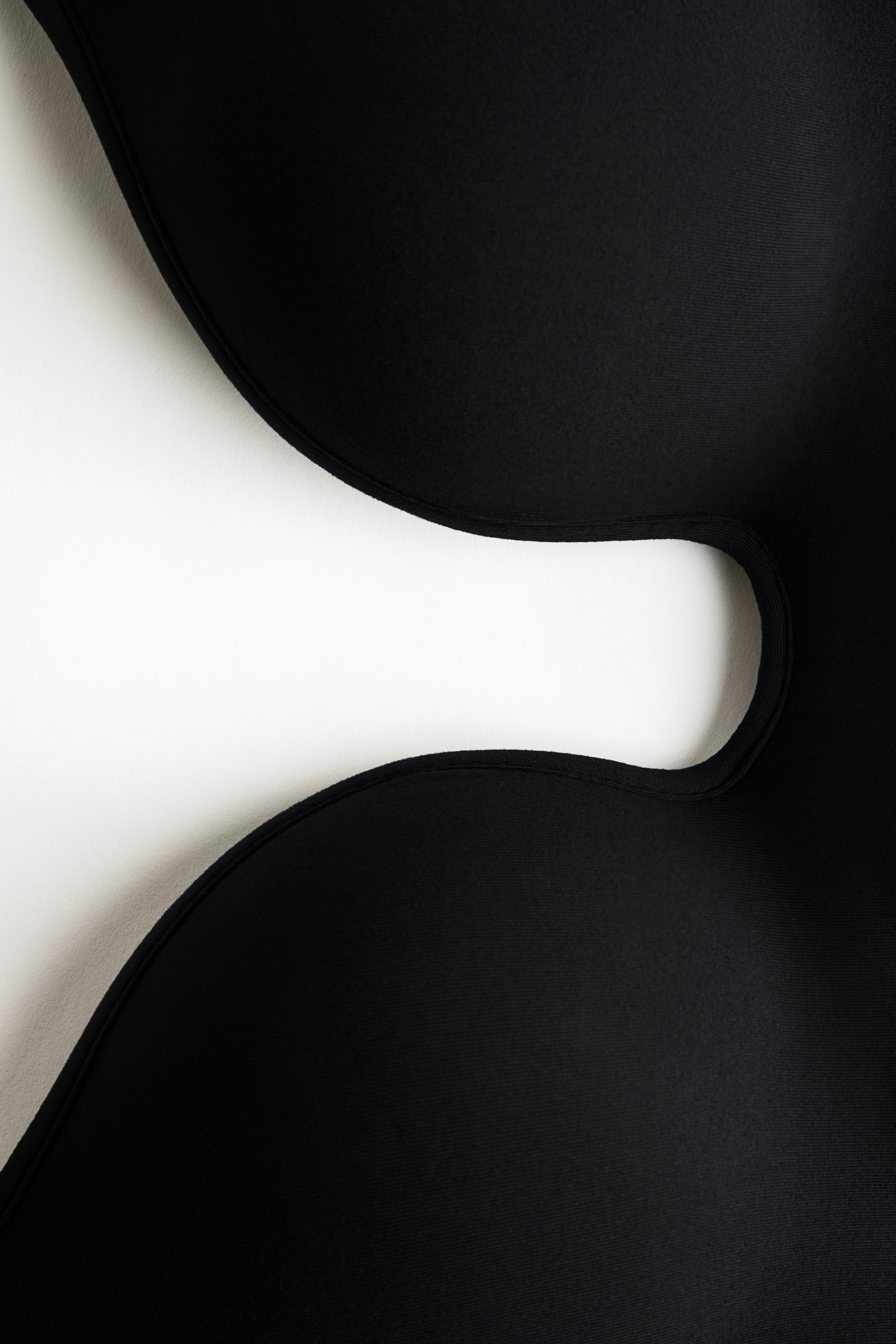 View larger image: Non-wired microfibre push-up bra - Black - Ladies | H&M MY 8