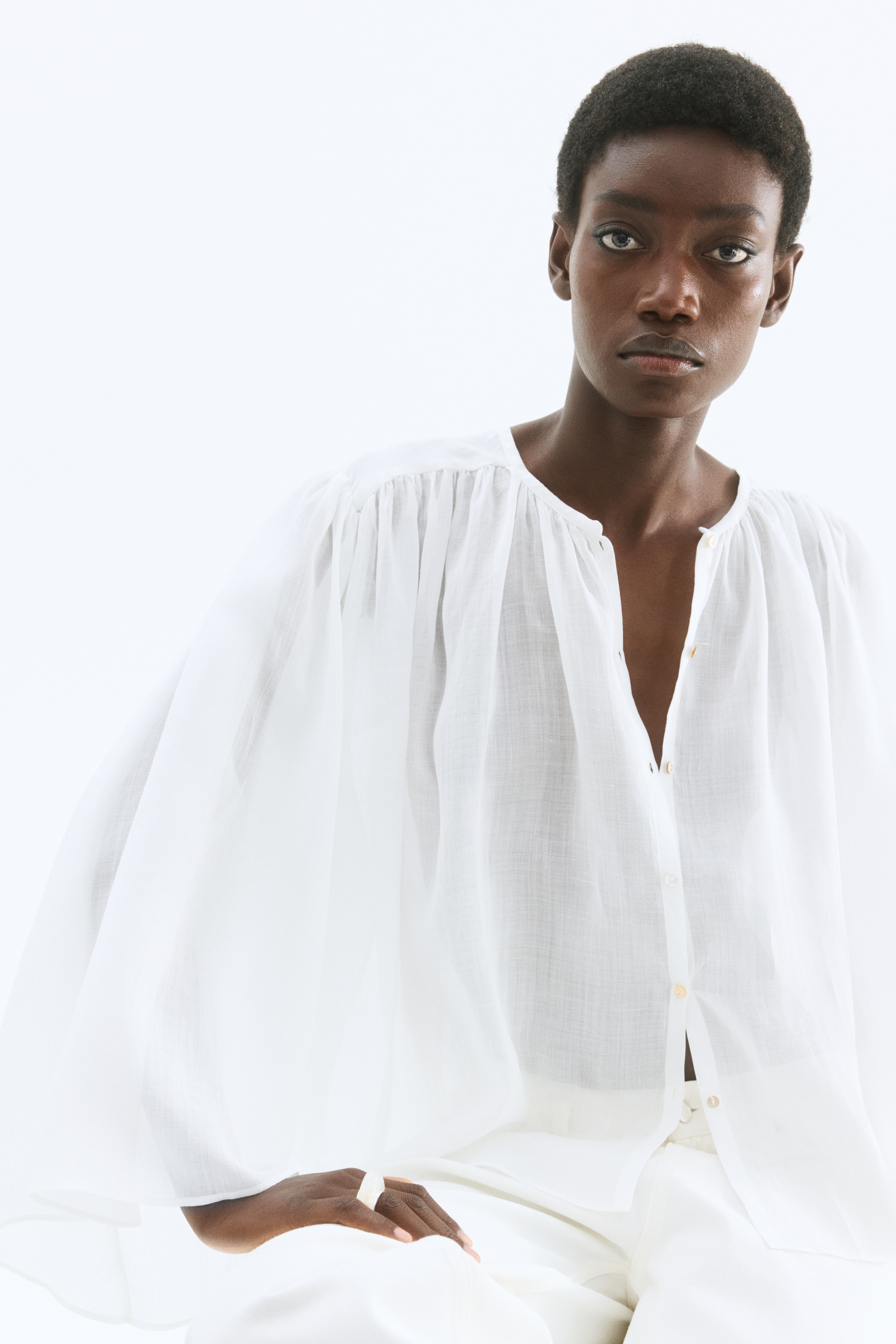 Voluminous ramie blouse