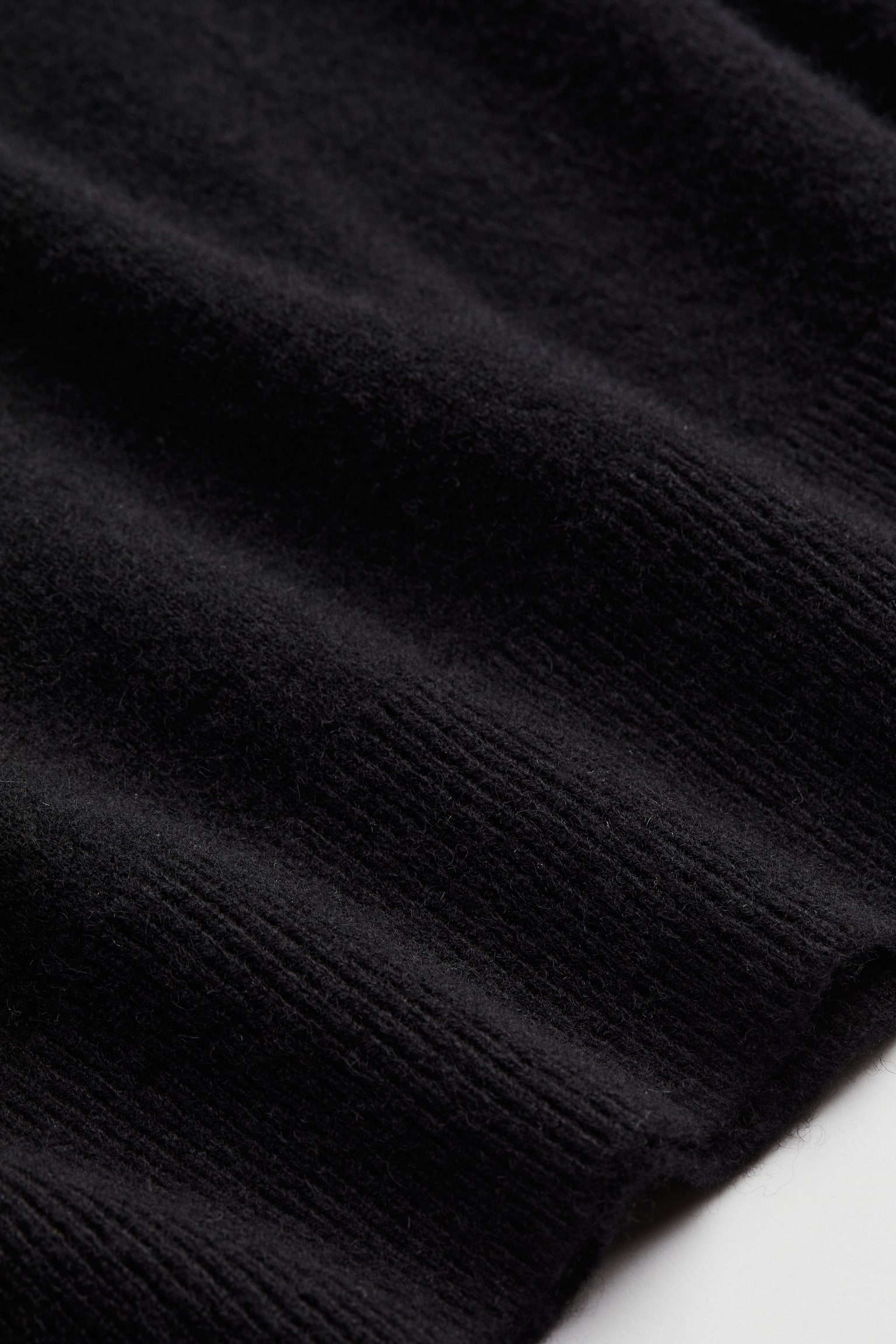 Cashmere Turtleneck Sweater - Black - 2