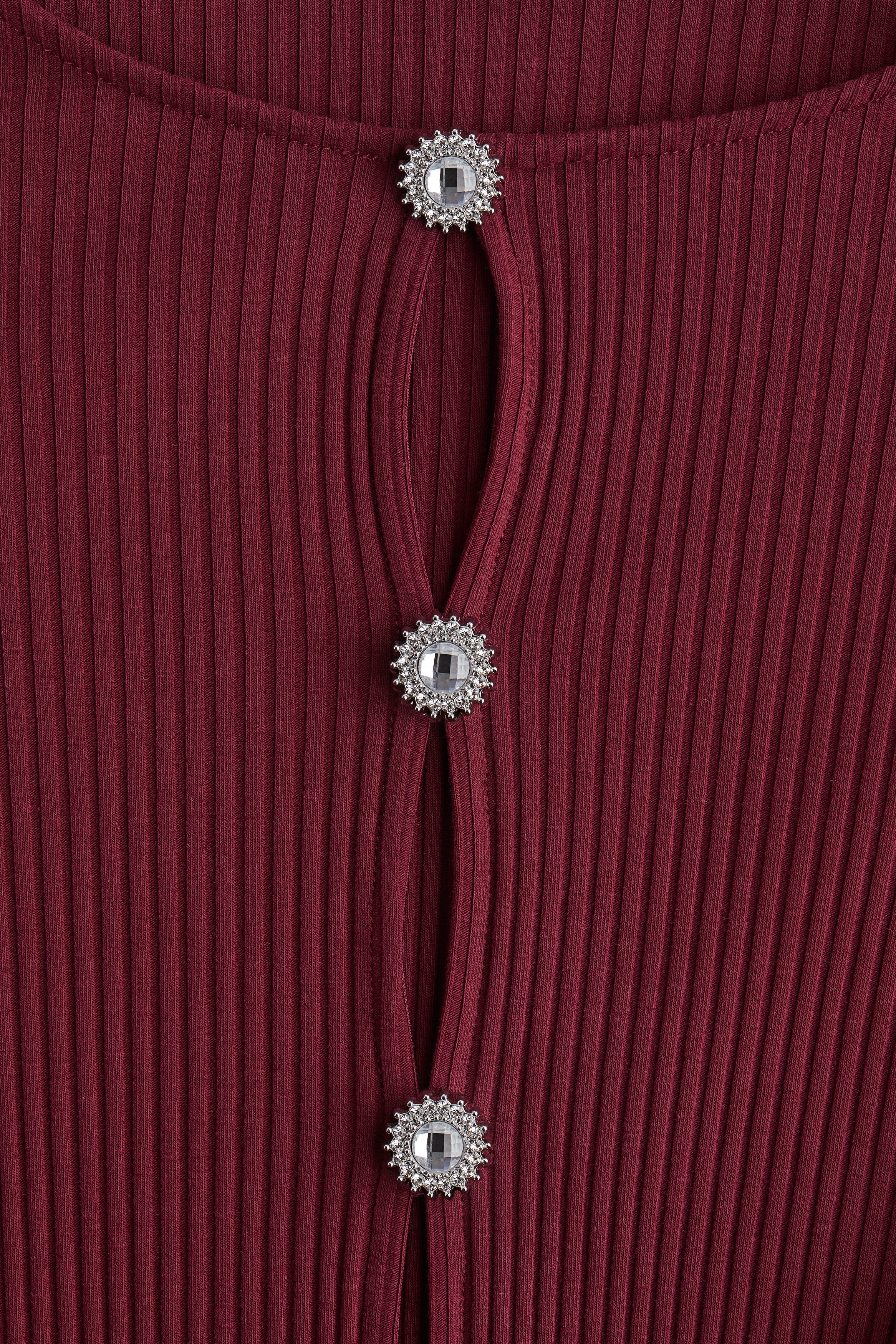 Button-detail top