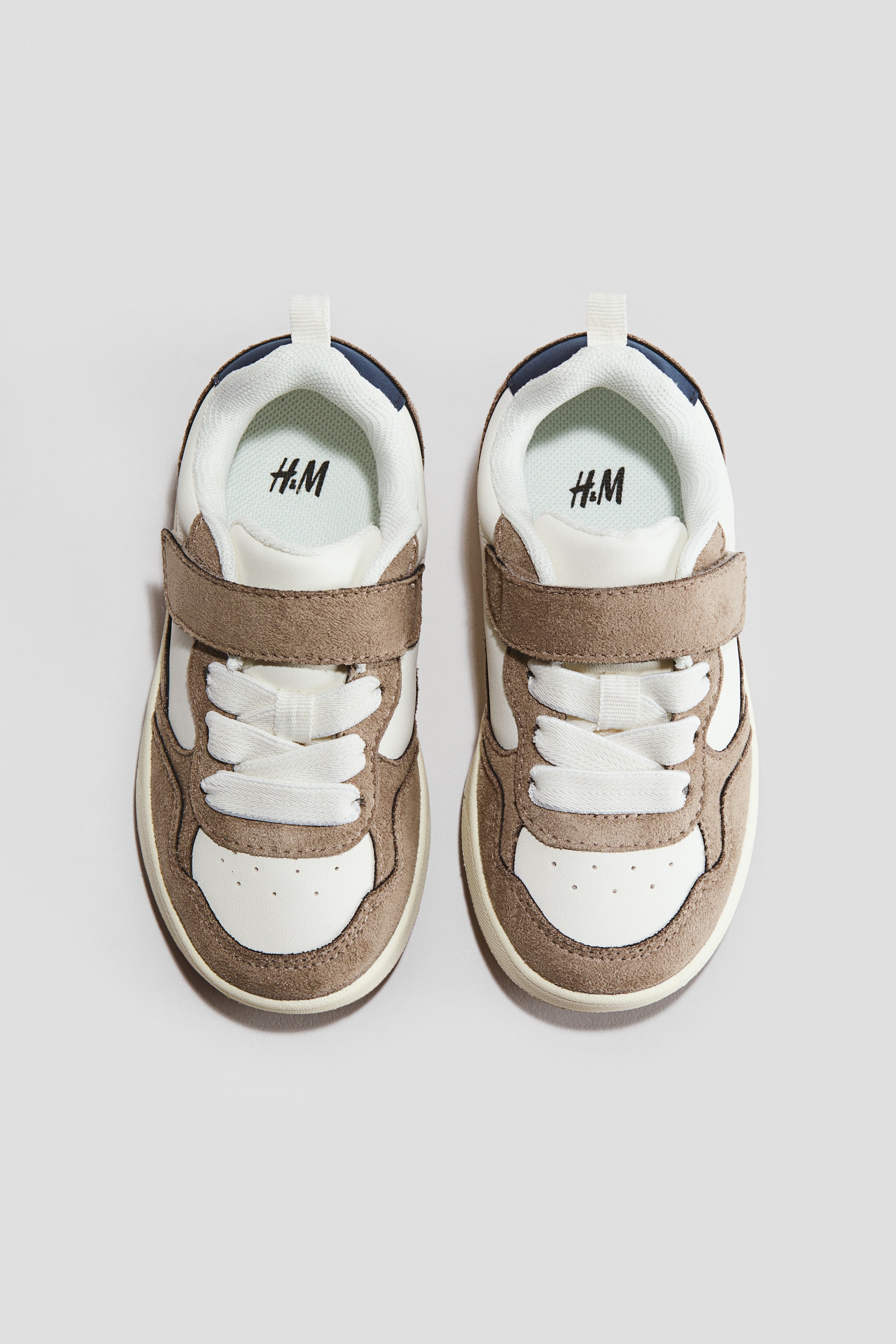 Ver imagen más grande: Zapatillas deportivas - Marrón claro/Blanco - NIÑOS | H&M ES 2