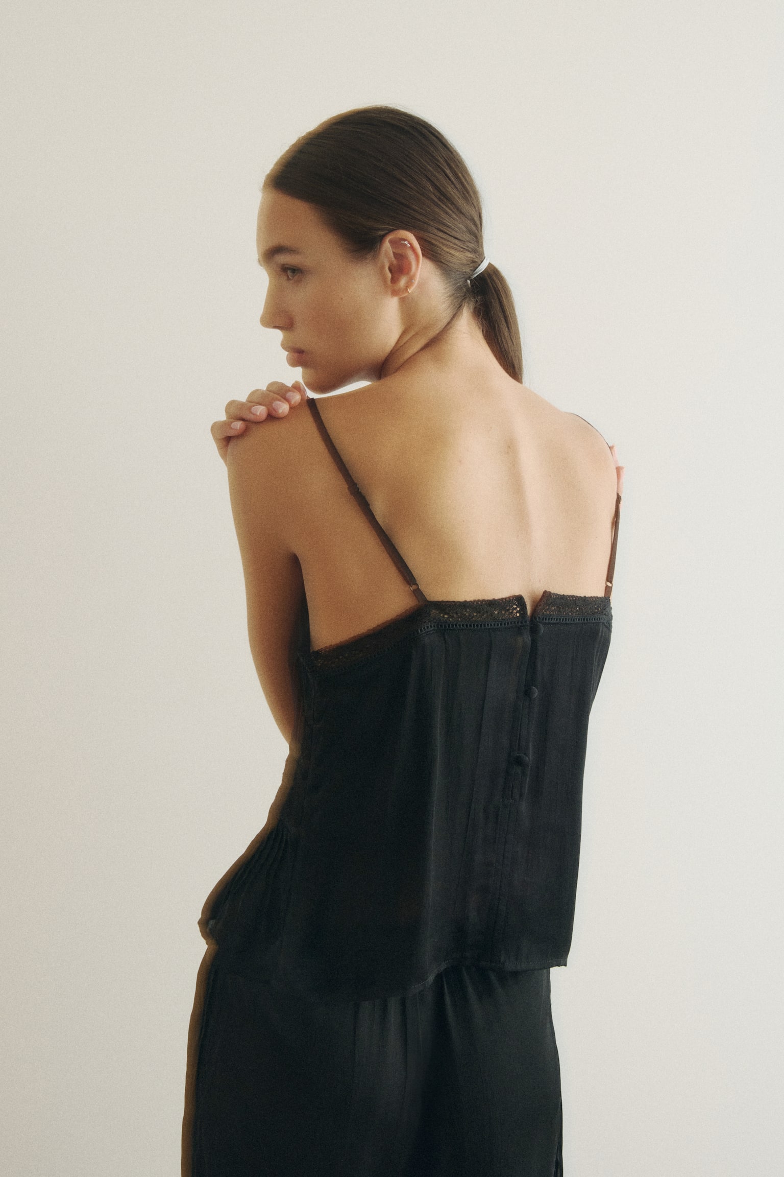 Stroptop i viskosesatin - Sort/Brun - 4