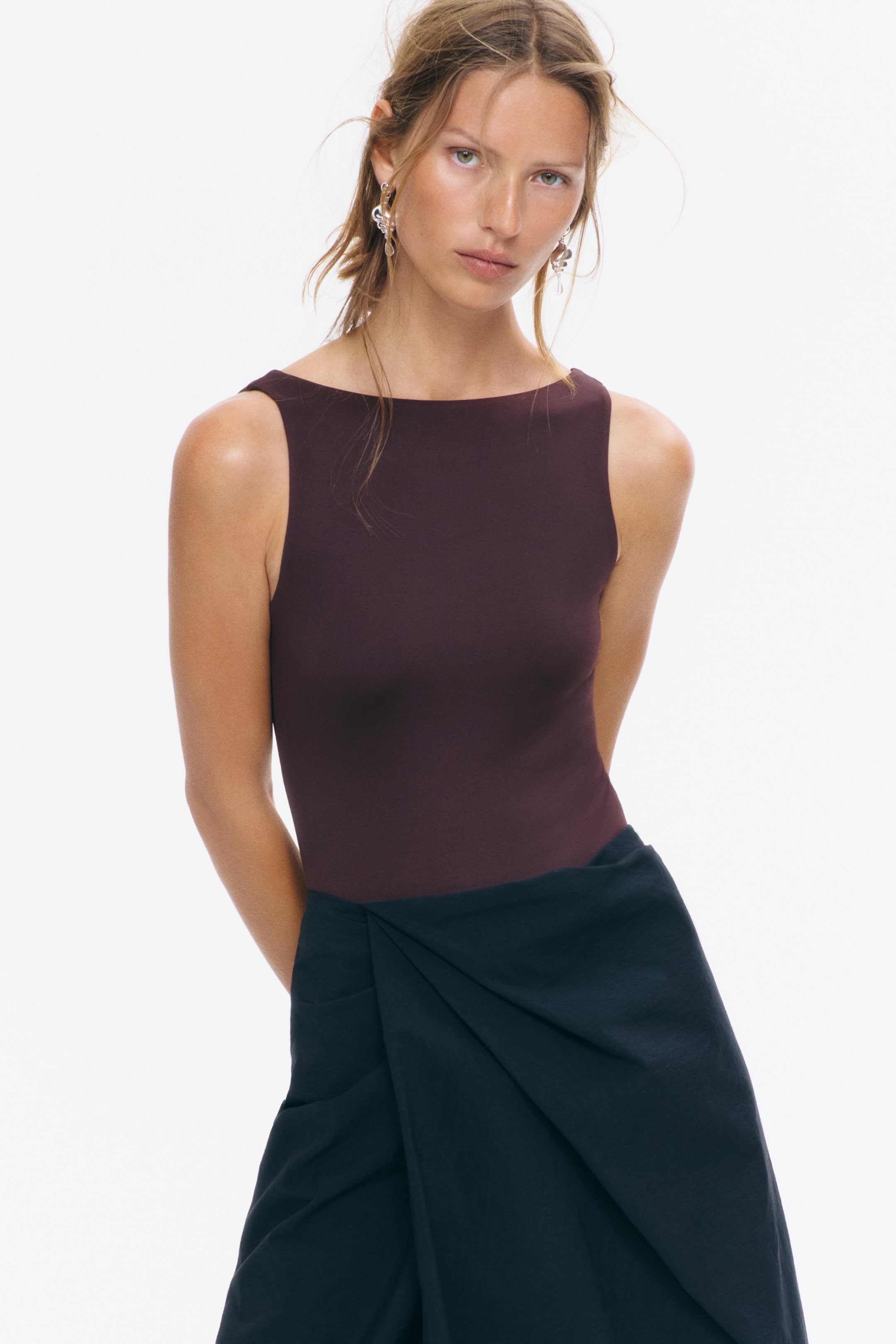 Maillot string avec détail torsadé