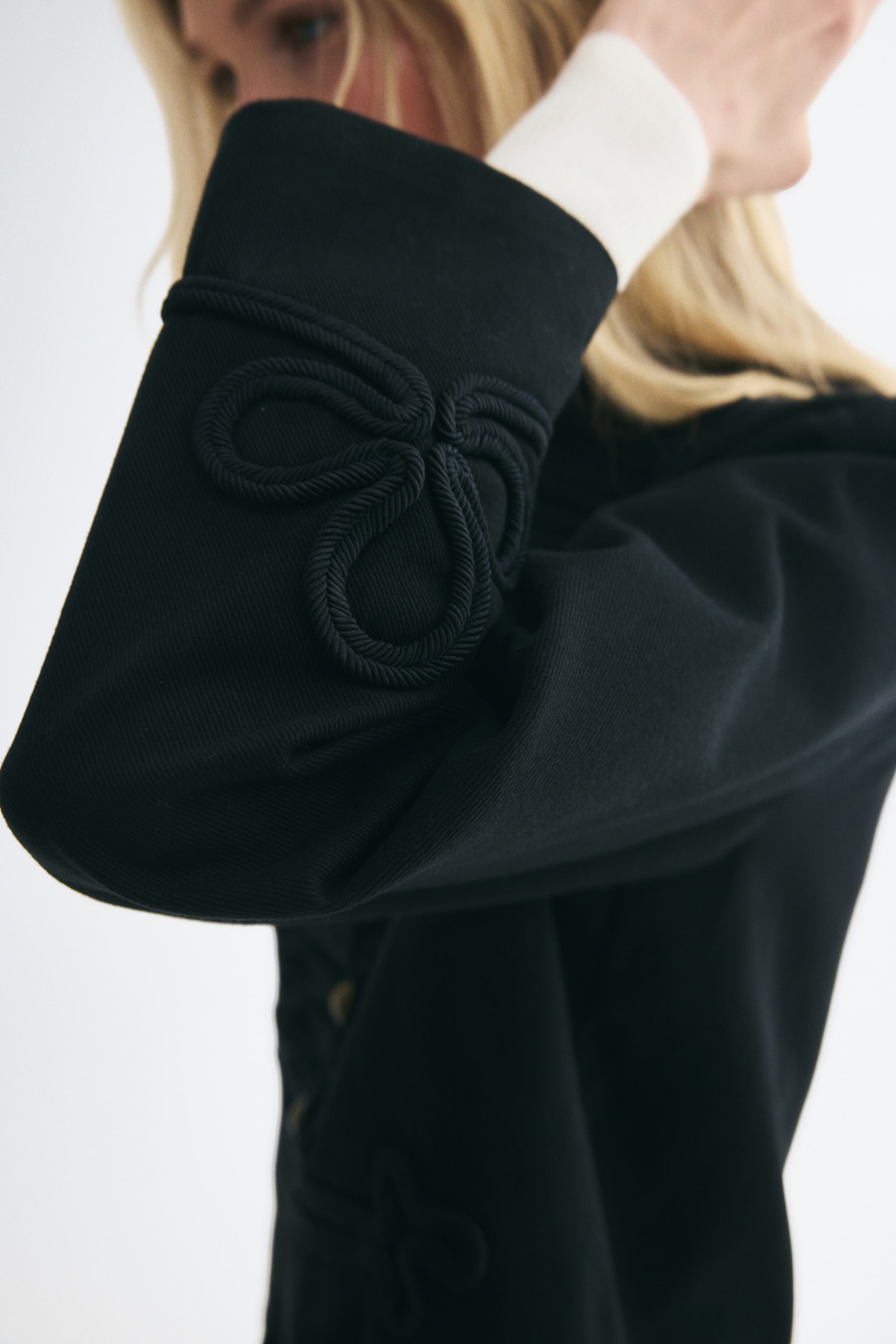 Женская куртка H&M Cotton Twill, цвет: Чёрный — фото 5