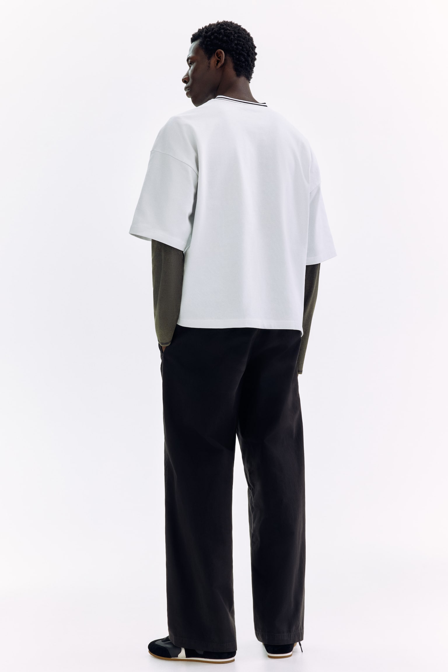 Relaxed Fit Twisted trousers - Black/Khaki green - 5