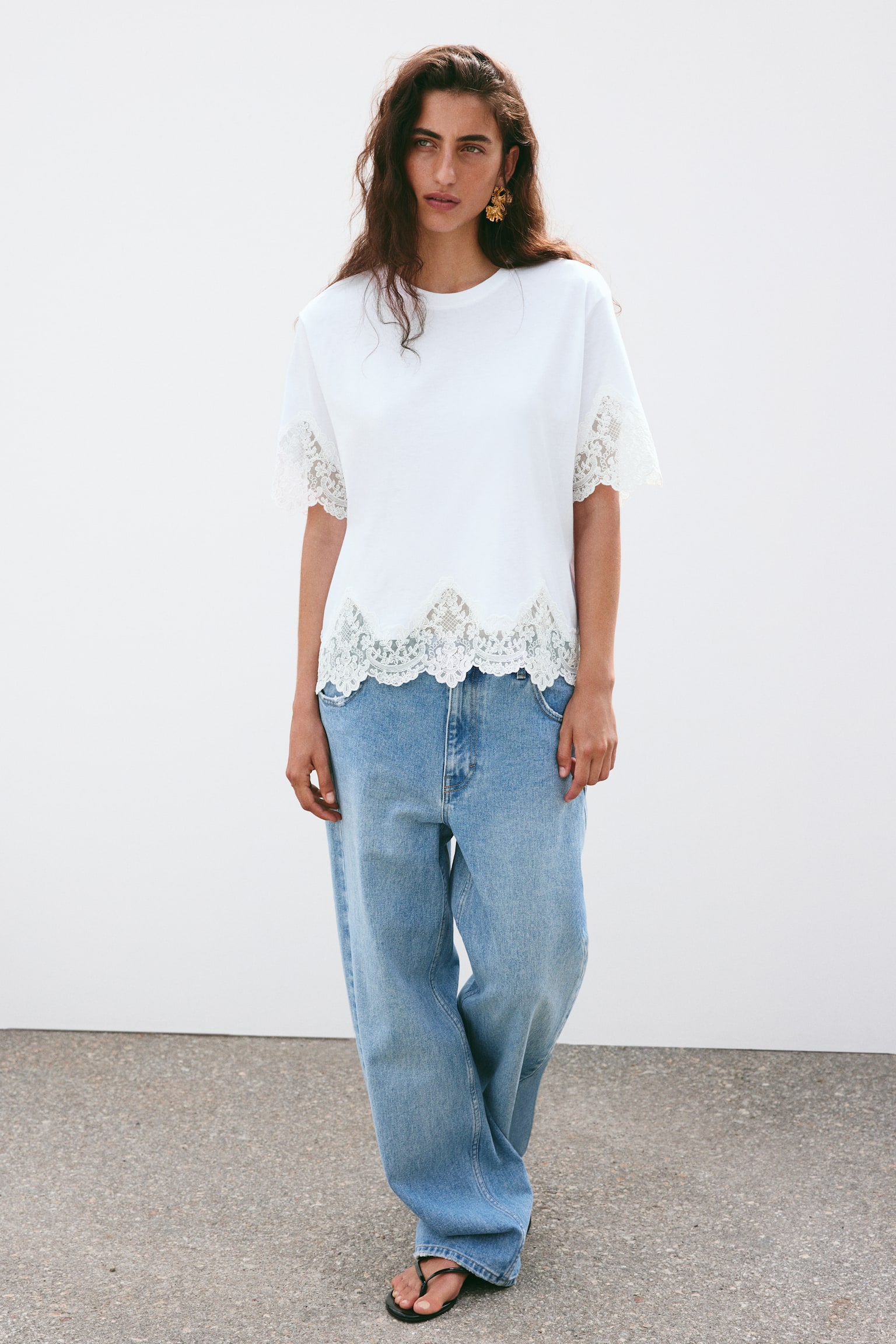 Женская футболка H&M Lace-Trimmed Cotton, цвет: Белый / Кремовый — фото 4