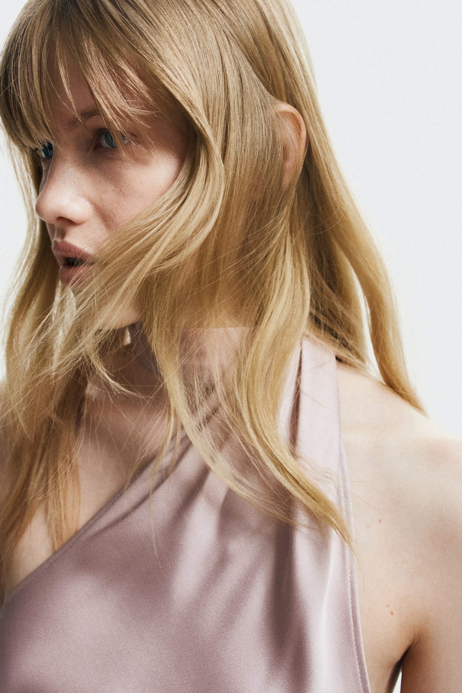Scarf-collar one-shoulder top - Light dusty pink/Black - 1