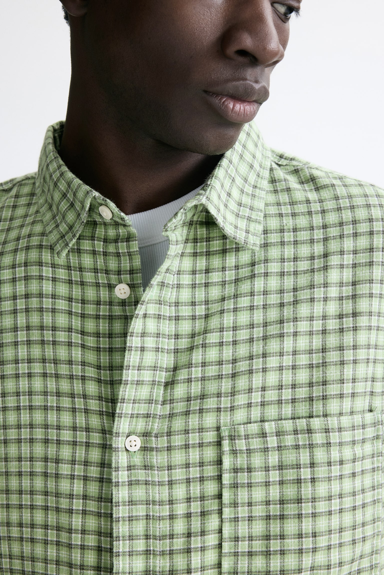 Мужская рубашка H&M Relaxed-Fit Cotton Flannel, цвет: Зелёный / Клетчатый — фото 3