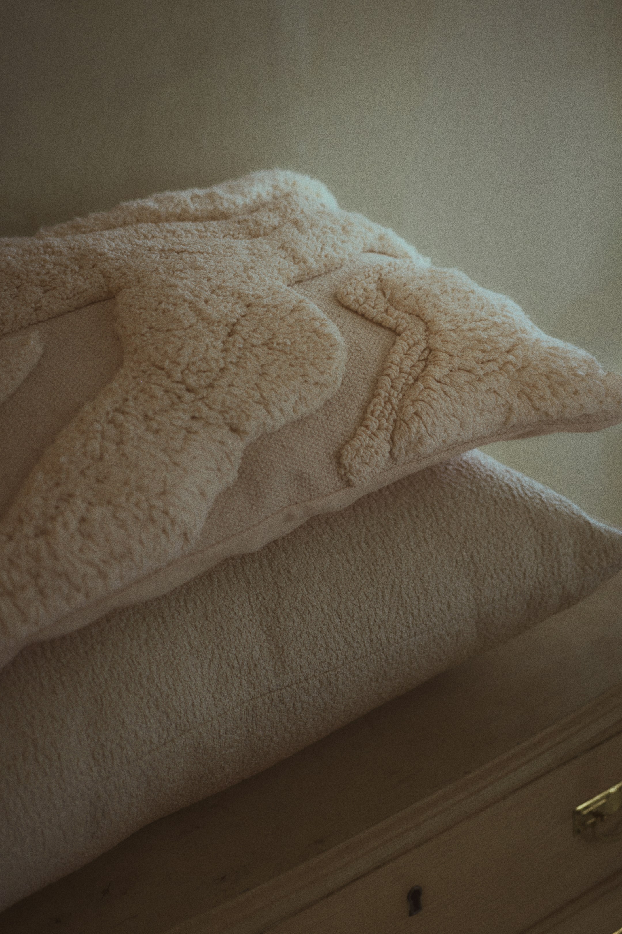 Visualizza immagine più grande: Copricuscino strutturato in cotone - Beige chiaro - HOME | H&M IT 2