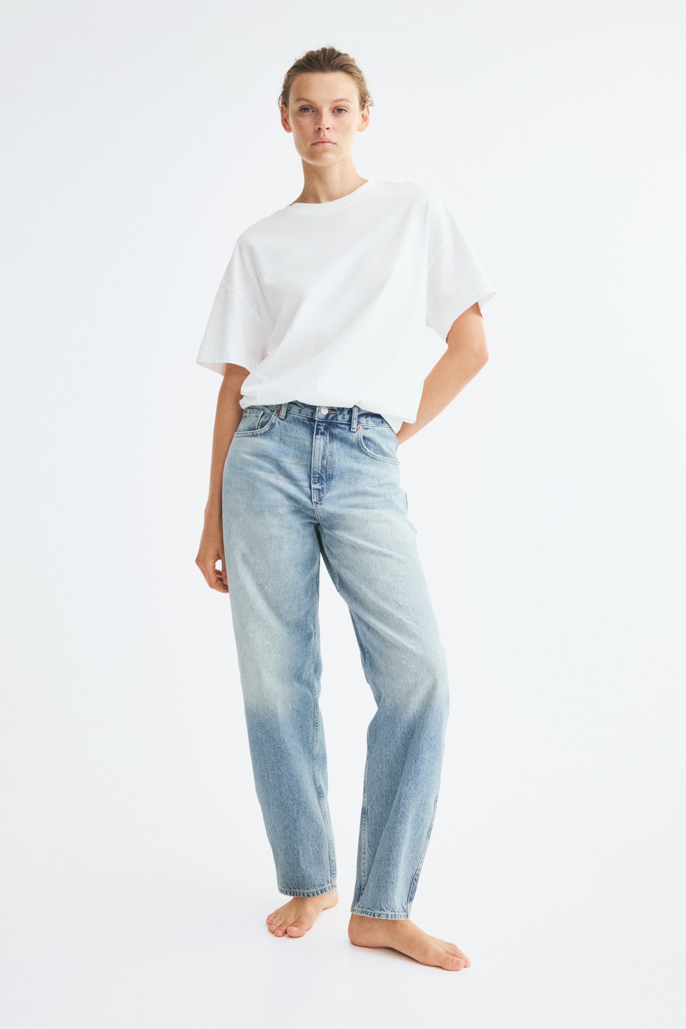 Barrel Regular Waist JeansModello