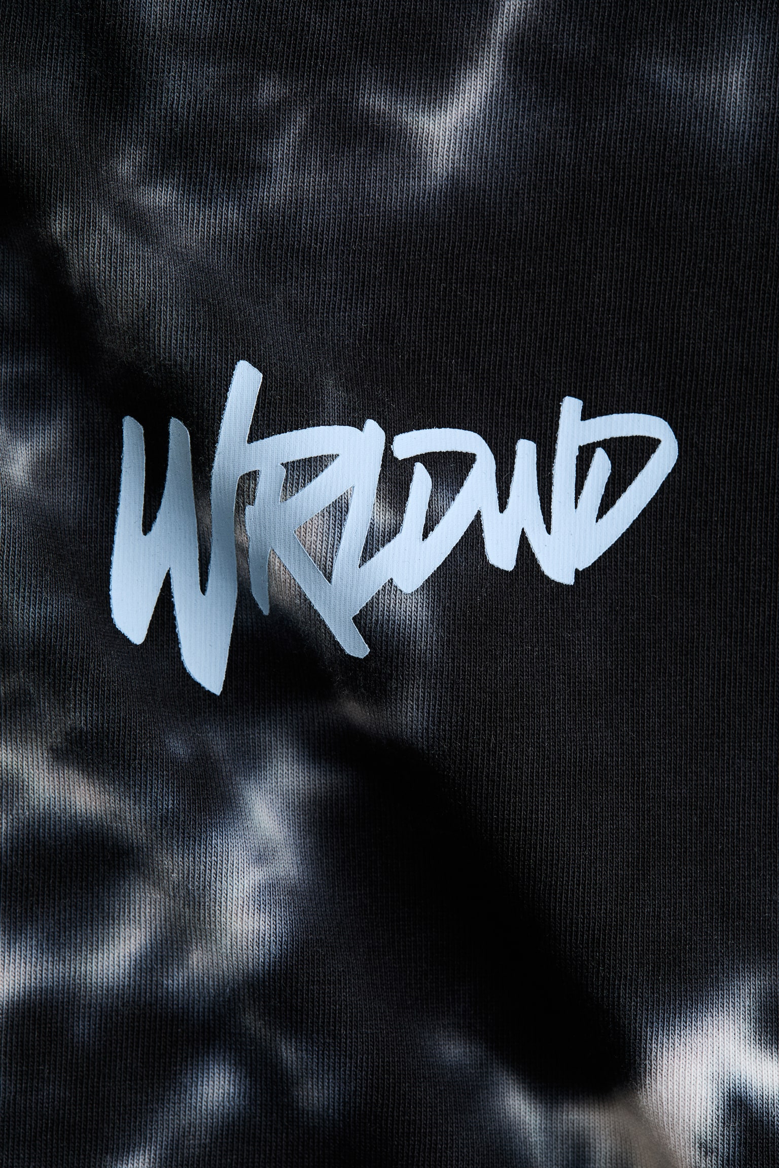 טישירט עם הדפס - שחור/טאי דאי - 2