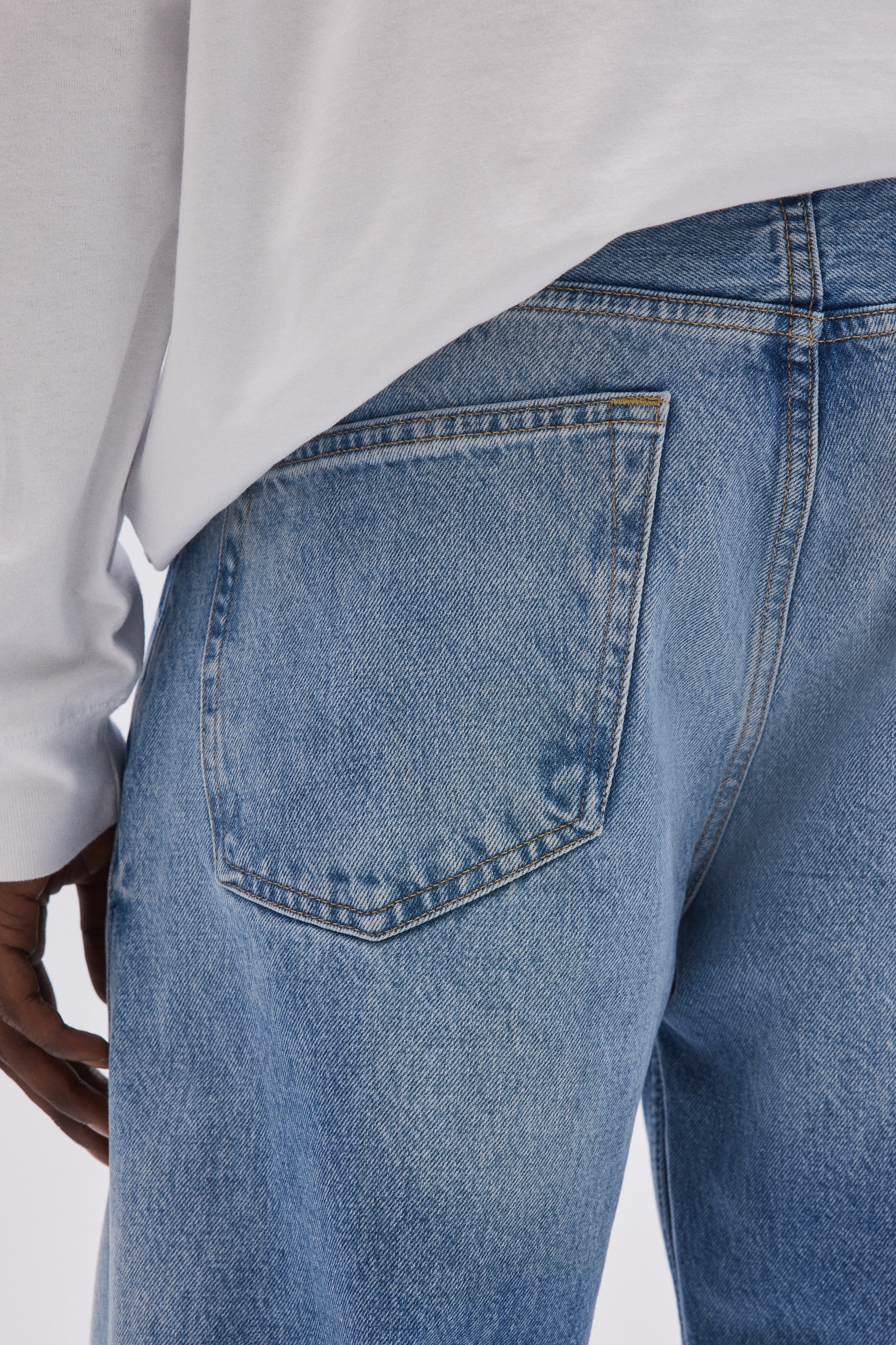 Loose Straight Jeans