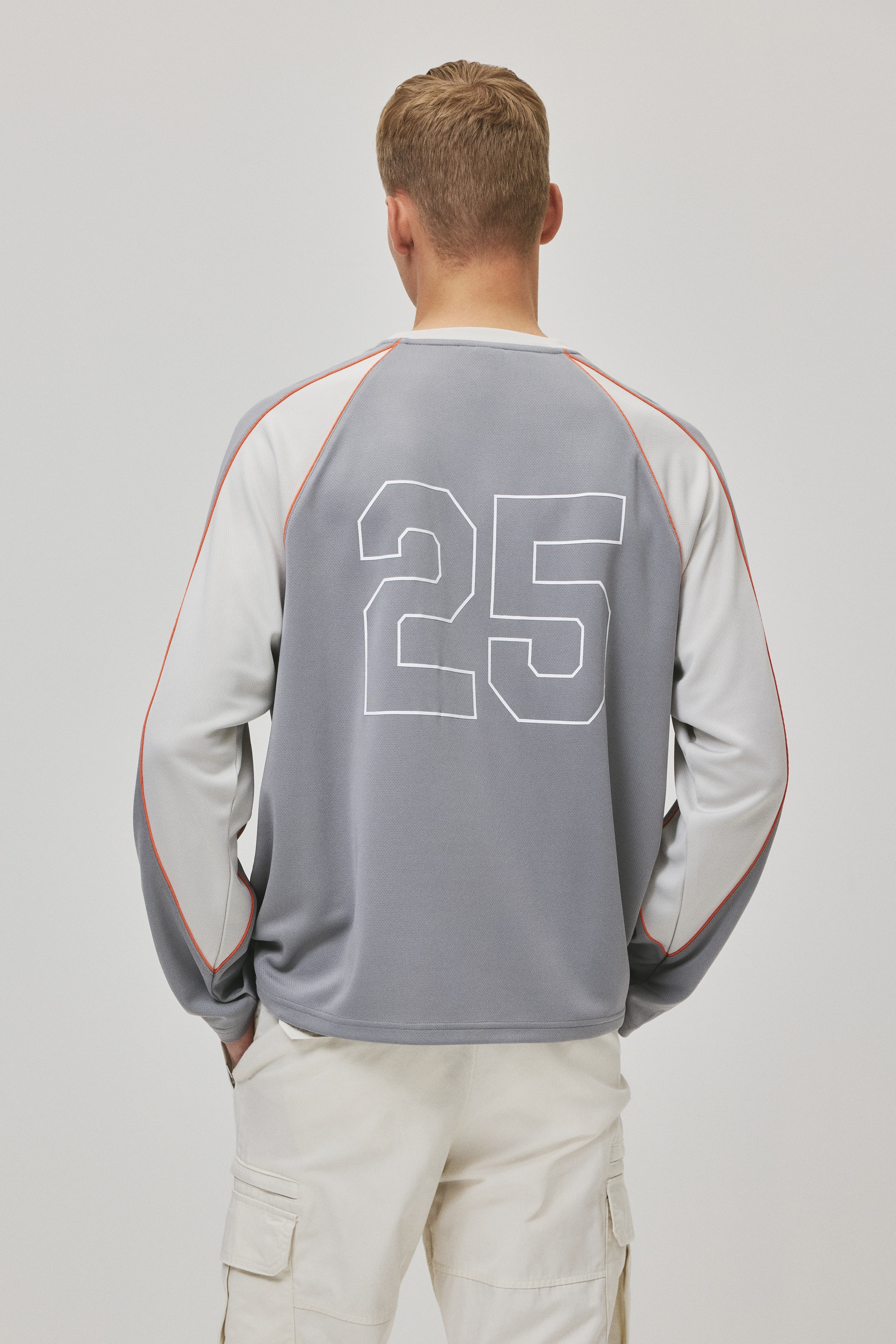 Loose Fit Long-sleeved mesh top