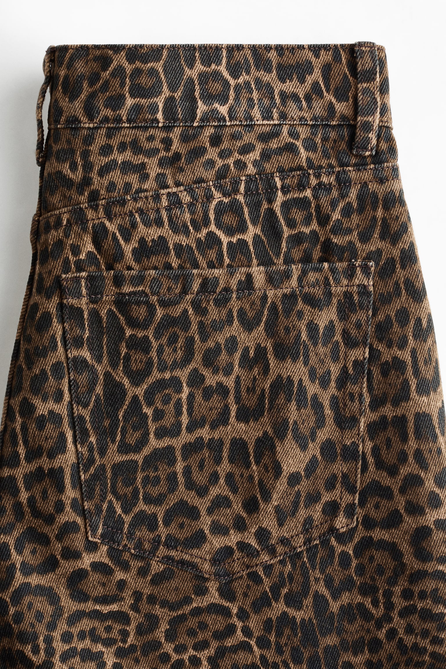 Женские джинсы H&M Mom High-Waist Ankle, цвет: Коричневый / Леопардовый с принтом — фото 2