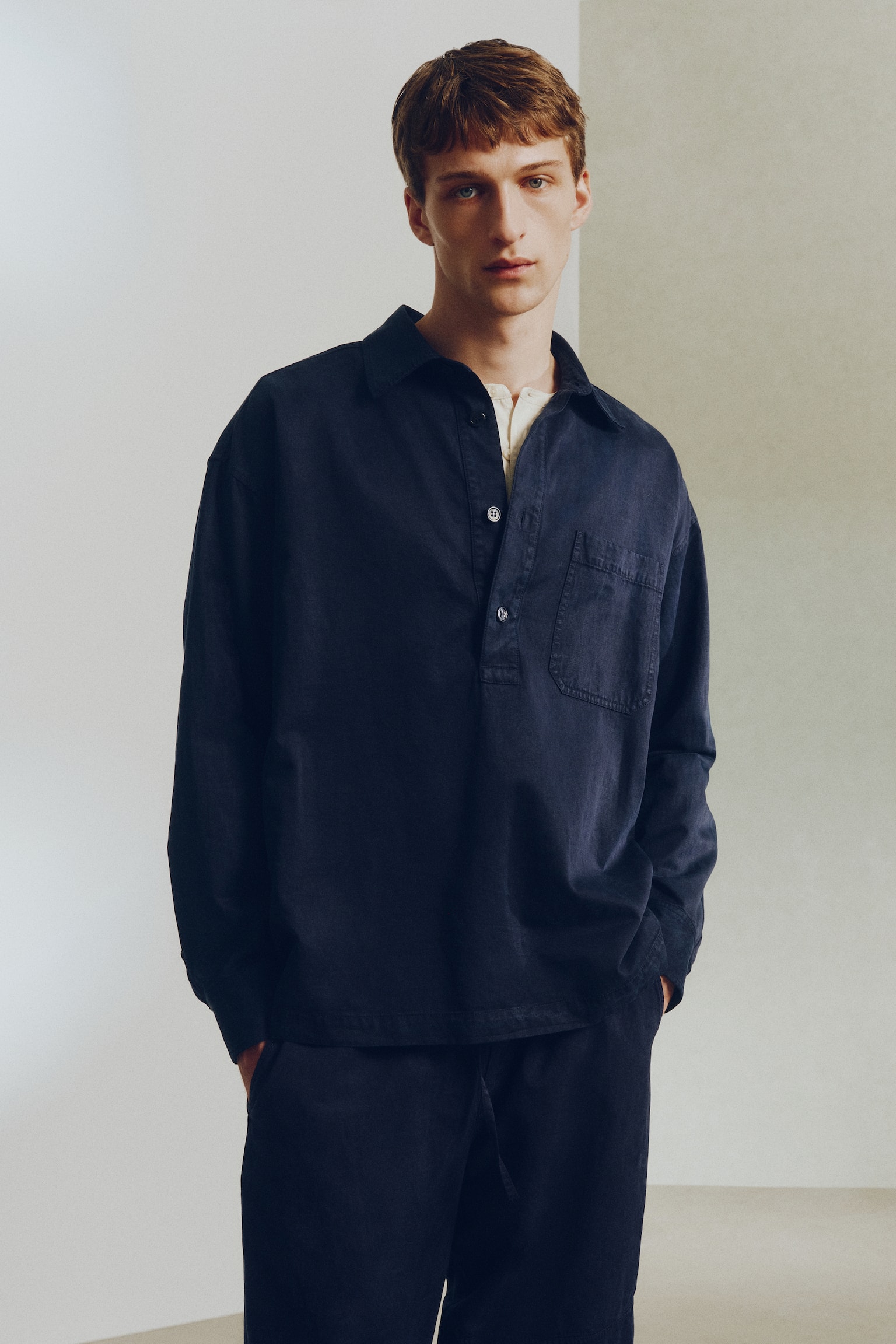 חולצה ללא רכיסה Loose Fit - כחול נייבי - 1