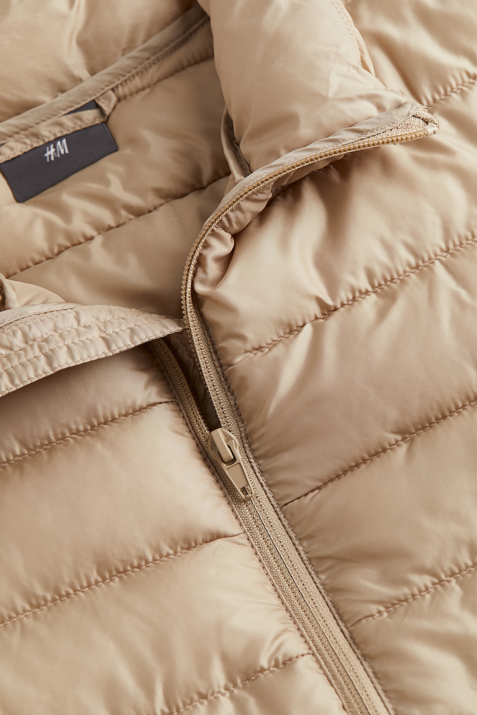 Slim Fit Lightweight puffer jacket - Beige/Black - 4