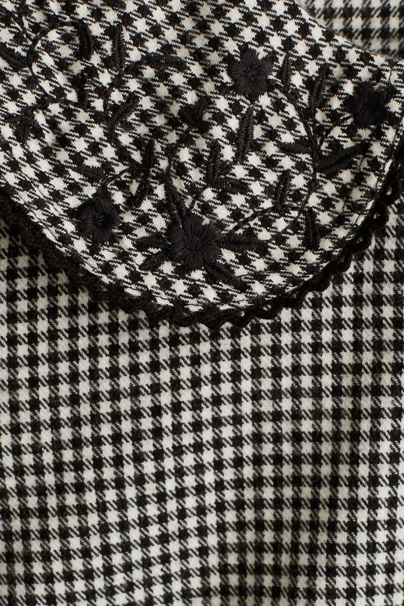 Детская блузка H&M Embroidered-Detail Cotton Blouse, цвет: Чёрный / Гусиная лапка — фото 6