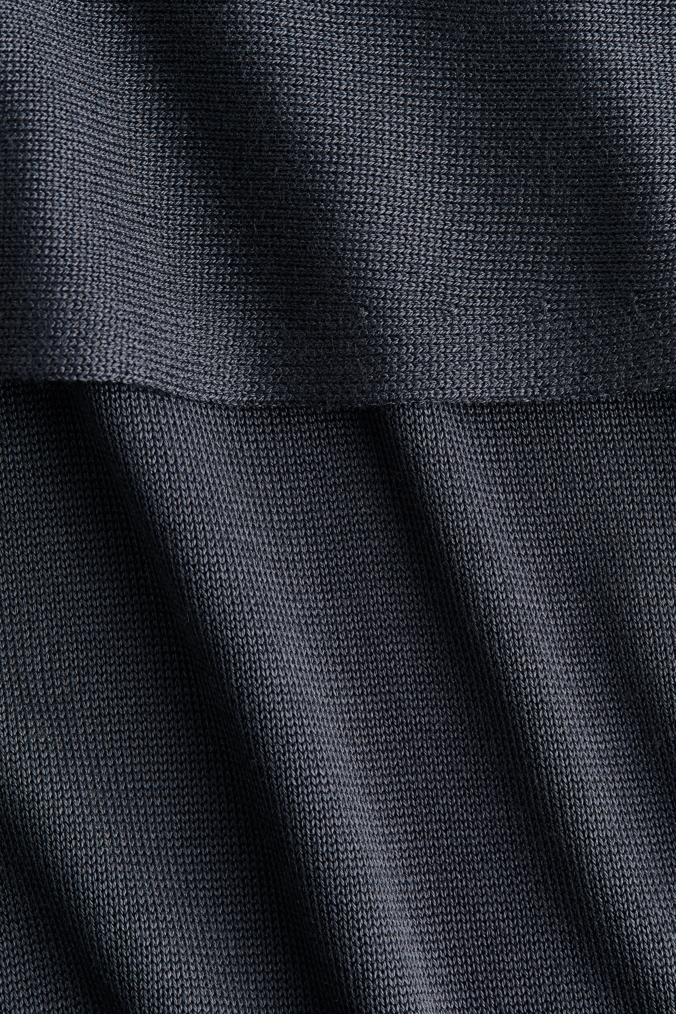 Fine-knit cape top