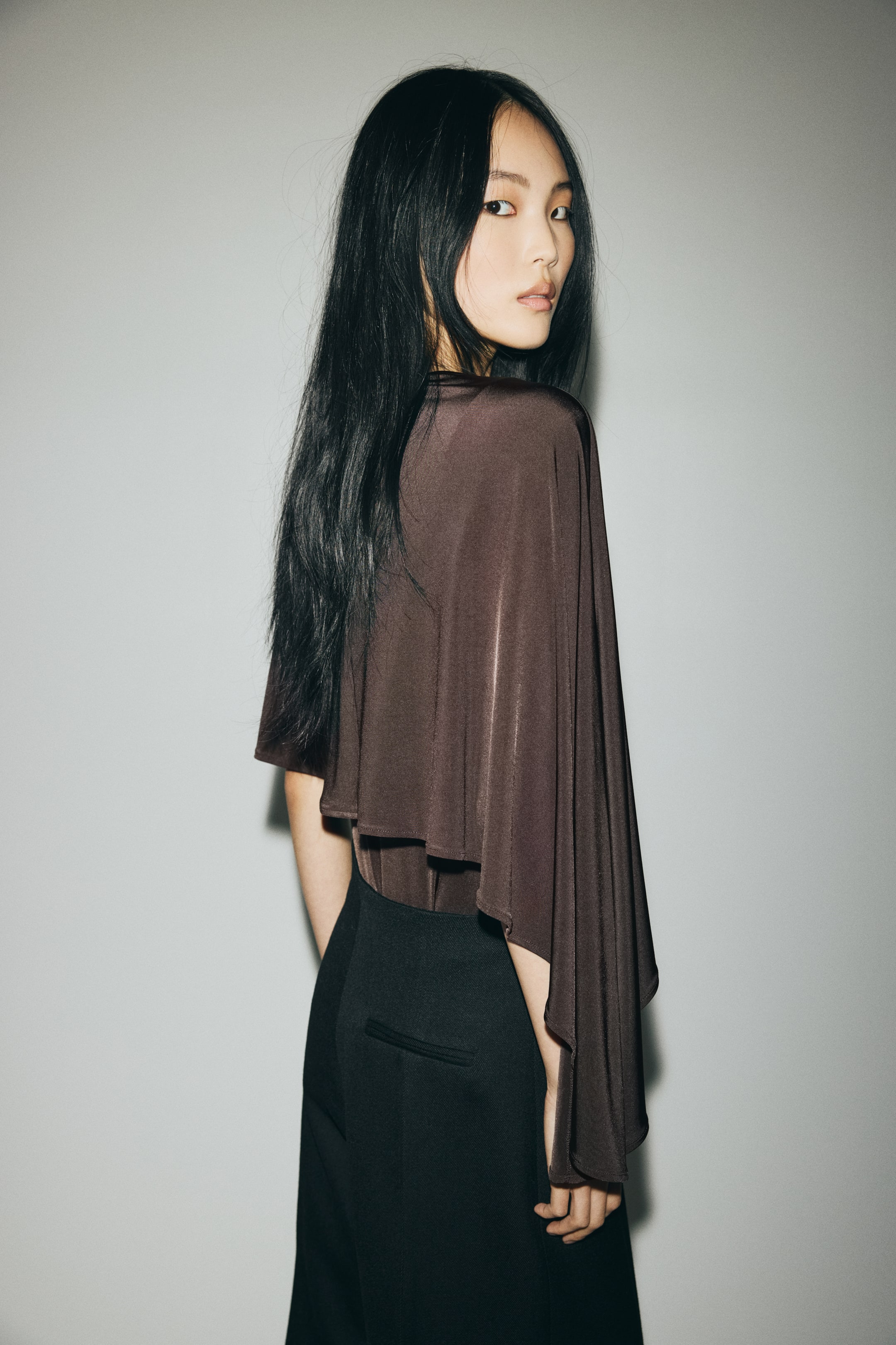 Ver imagem maior: Body Thong com pormenor de capa - Castanho escuro - SENHORA | H&M PT 3