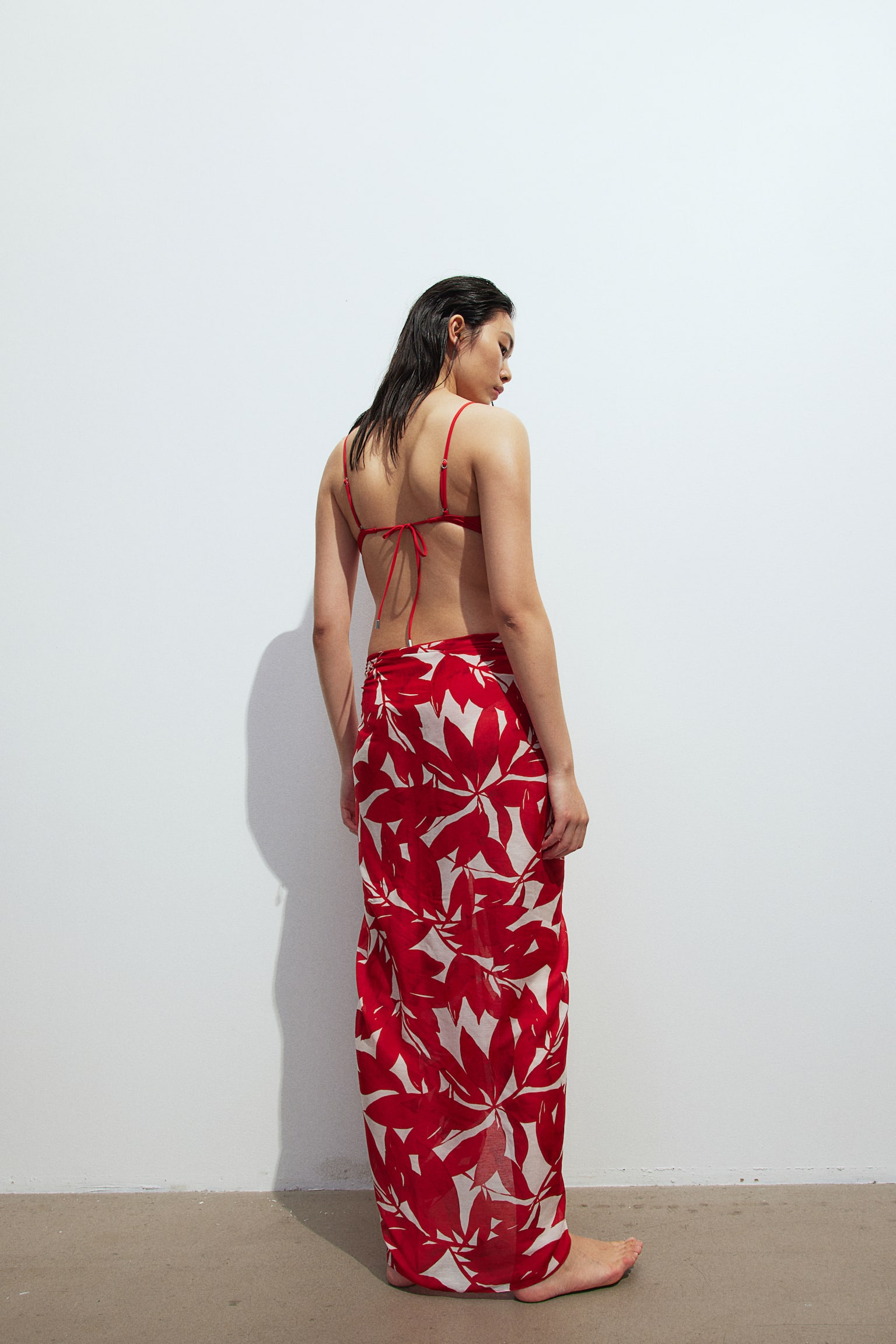 Patterned sarong - White/Red patterned - 3