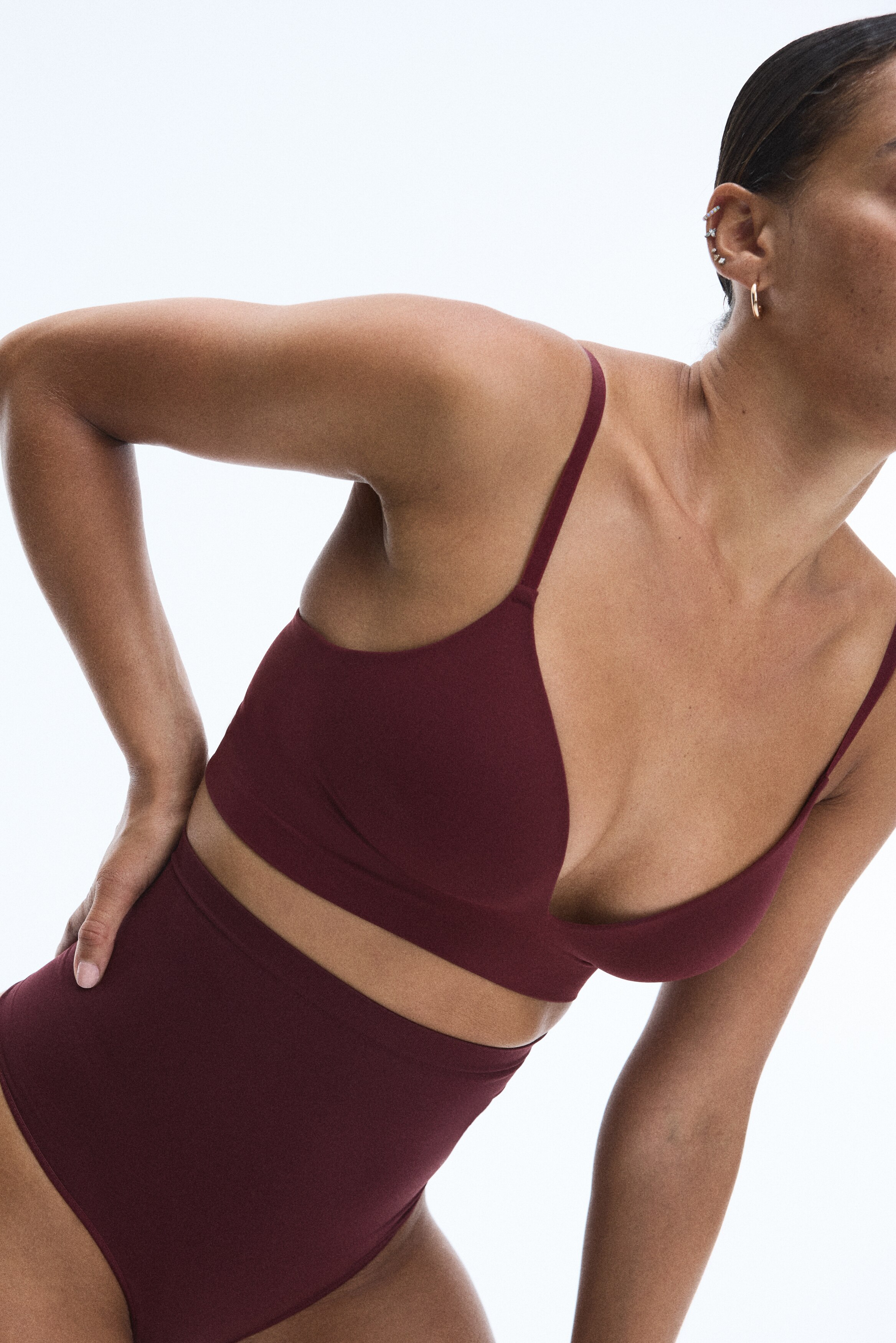 Padded non-wired seamless bra