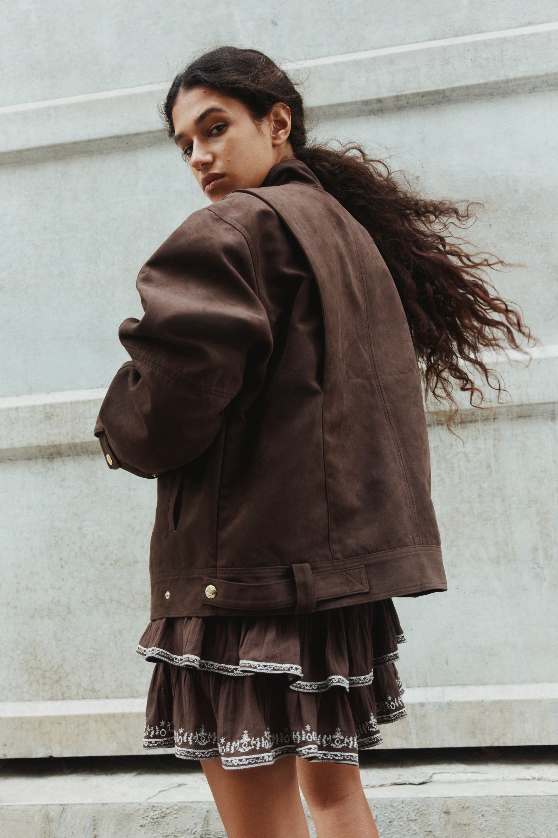 【】 オーバーサイズジャケット　ダークブラウン オーバーサイズジャケット - ダークブラウン - レディース | H&M JP