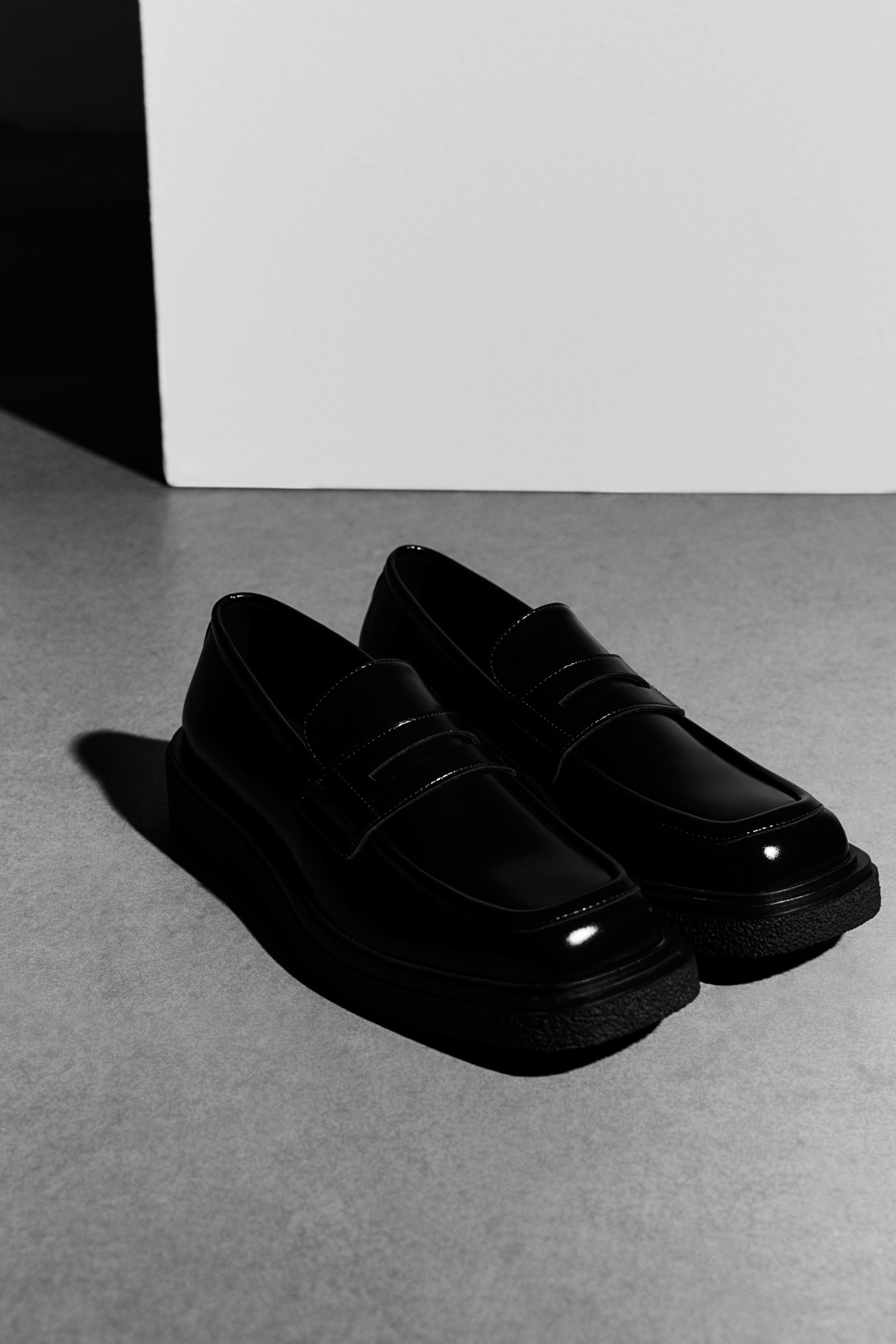 Square-Toe Loafers - Black - Men | H&M US