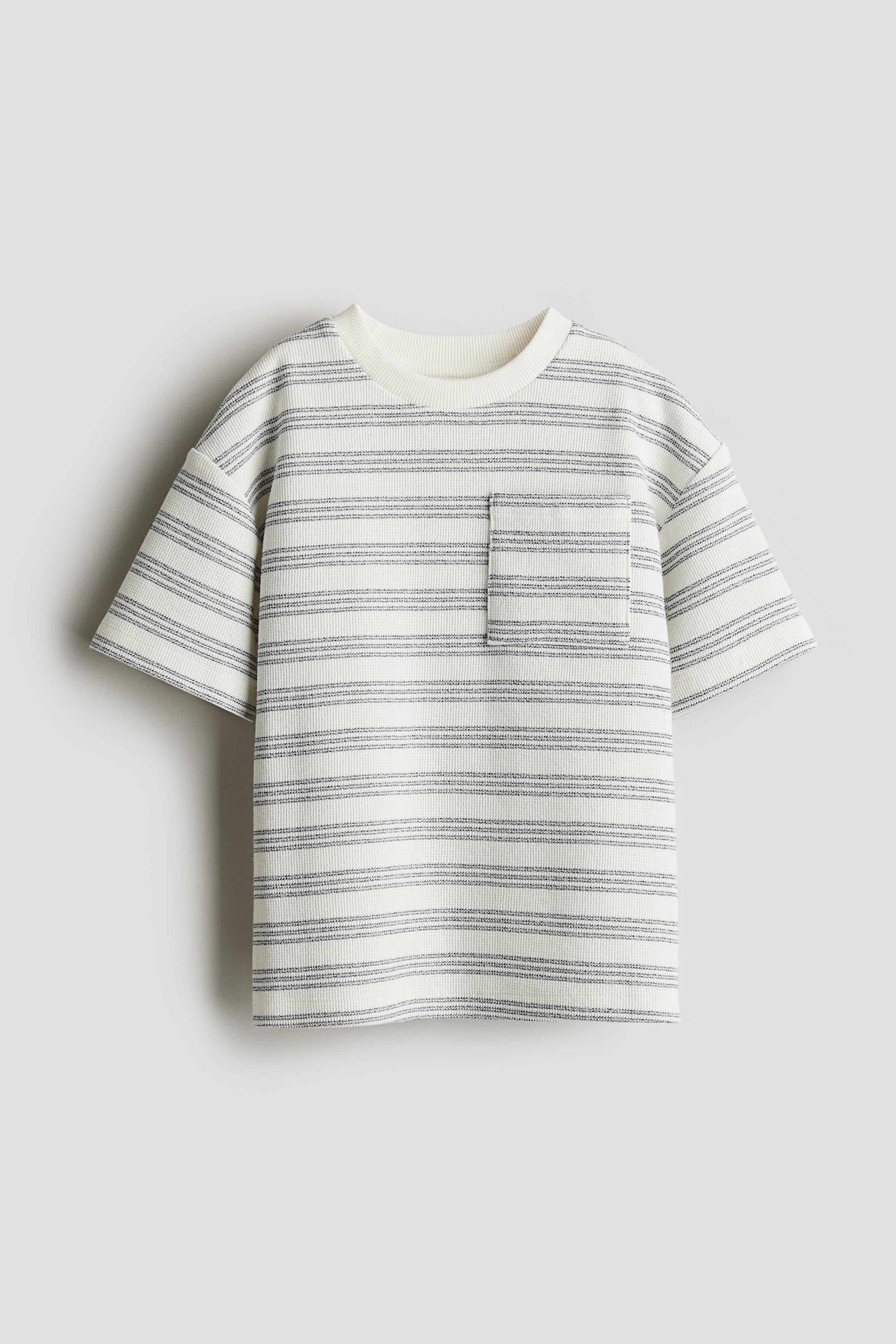 Chest-pocket T-shirt - Round Neck - Short sleeve - White/blue striped ...