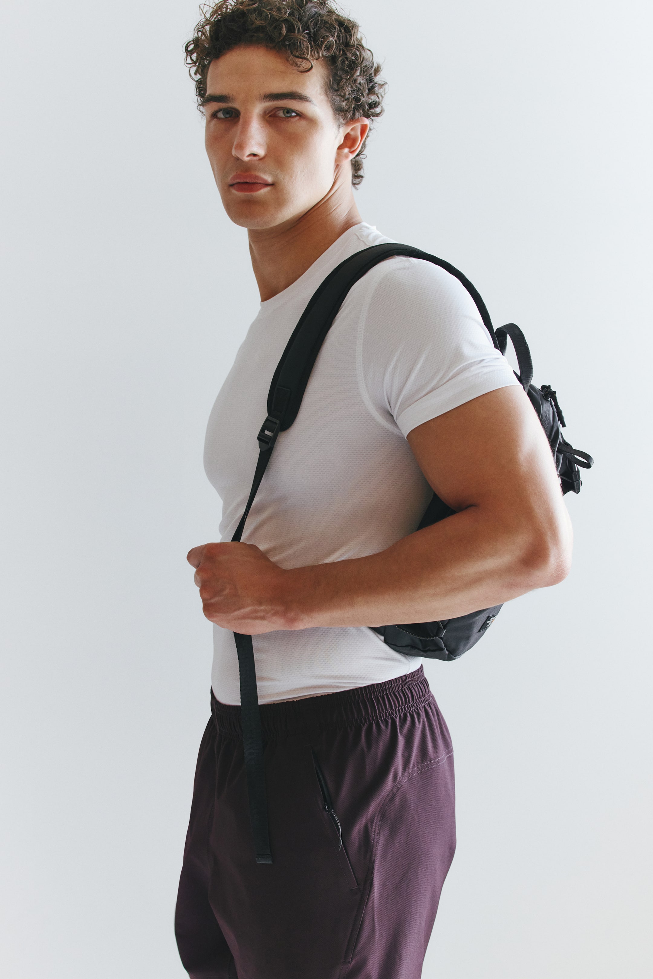T-shirt sport Ă©pousant les muscles en DryMoveđ
Ș
