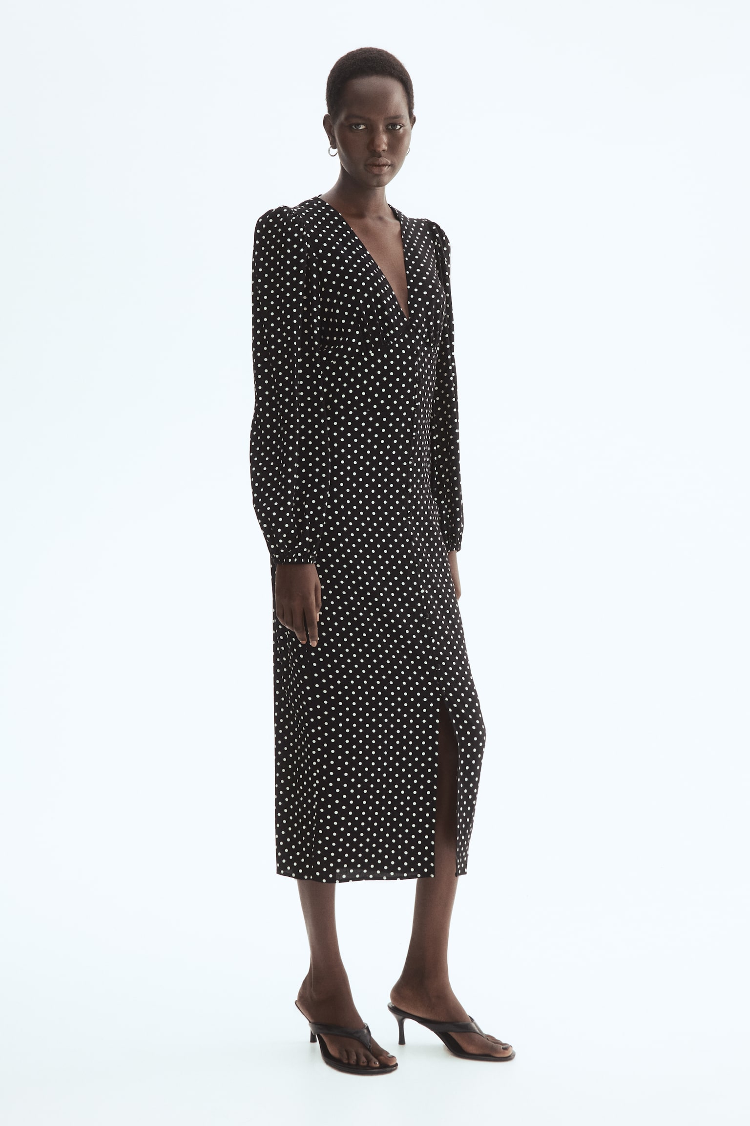 שמלת ויסקוזה עם שרוולים ארוכים - שחור/נקודות - 4