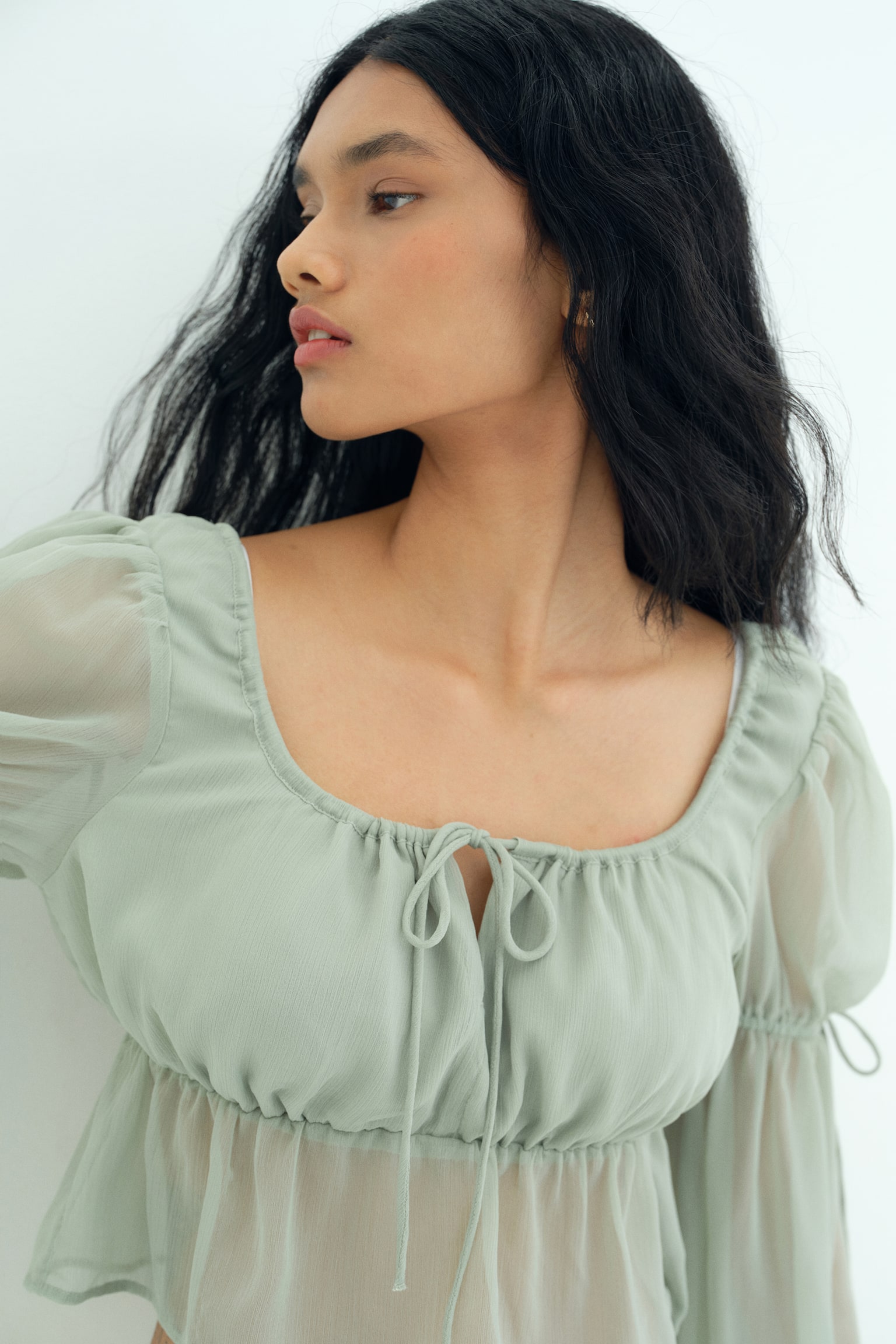 Áo kiểu lửng - Màu xanh lá nhạt/Màu đen - 3