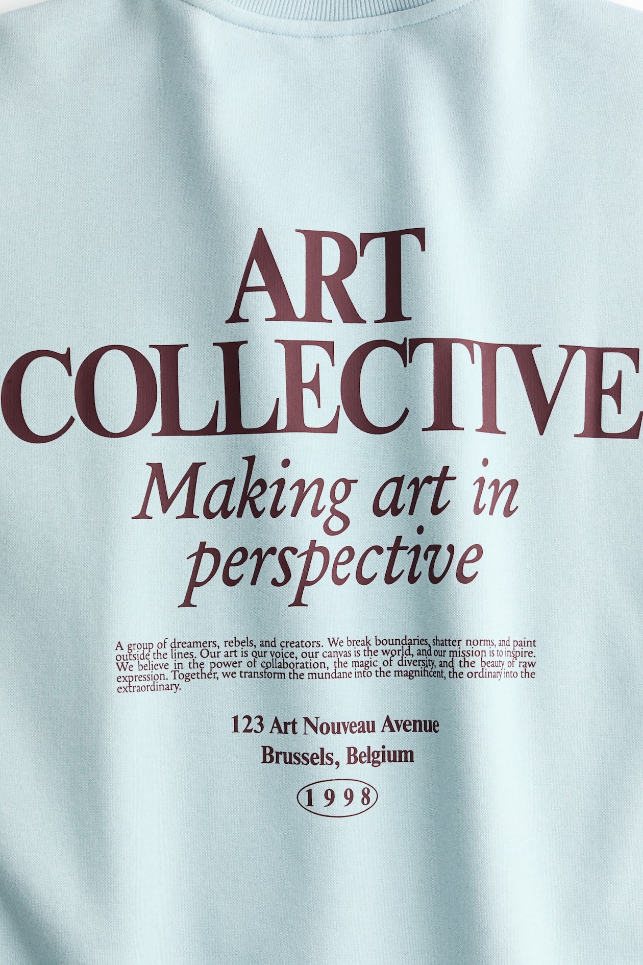 Sweatshirt with Text Motif - image 4