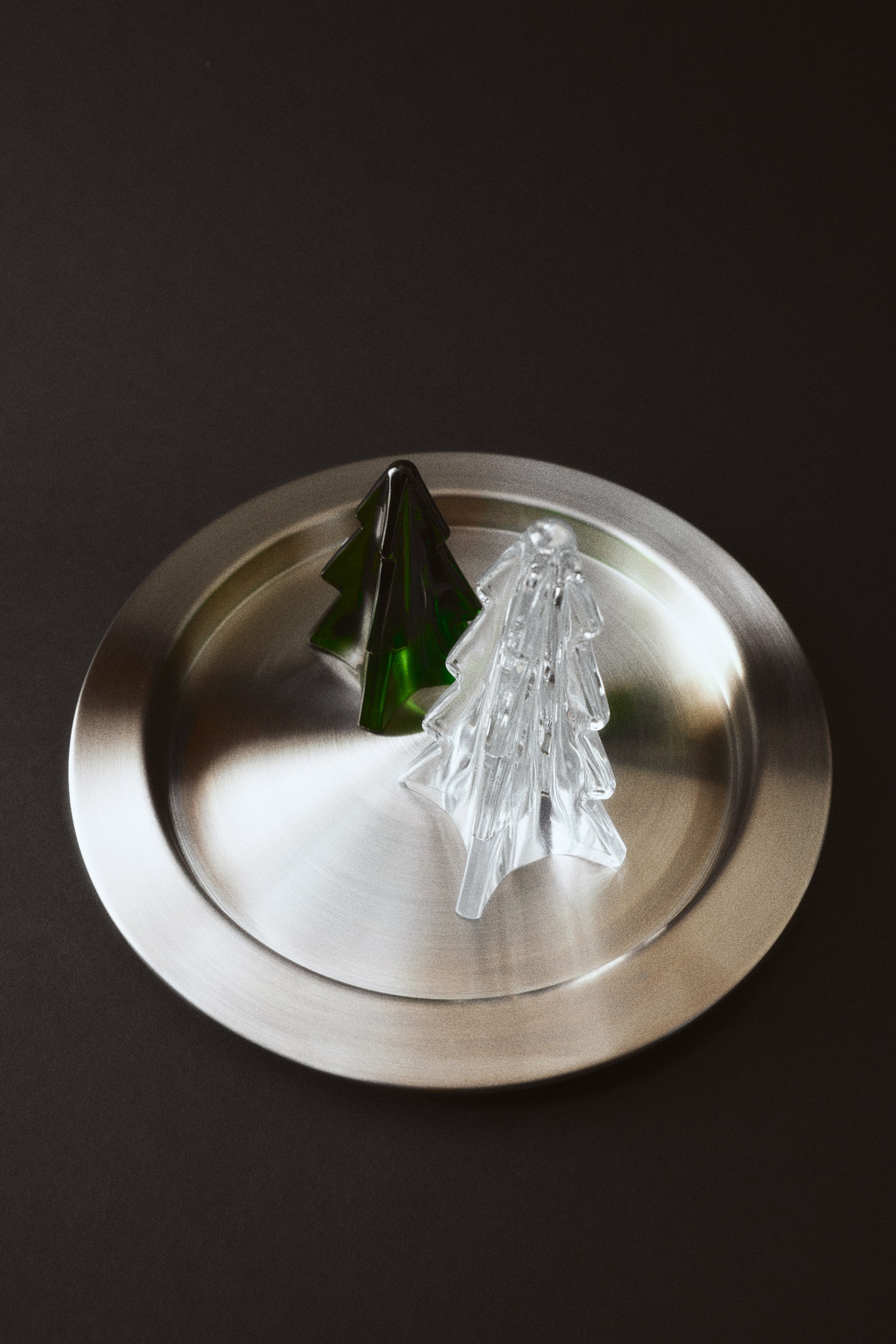 Grotere afbeelding bekijken: Glazen kerstdecoratie - Transparant/naaldboom - HOME | H&M NL 1