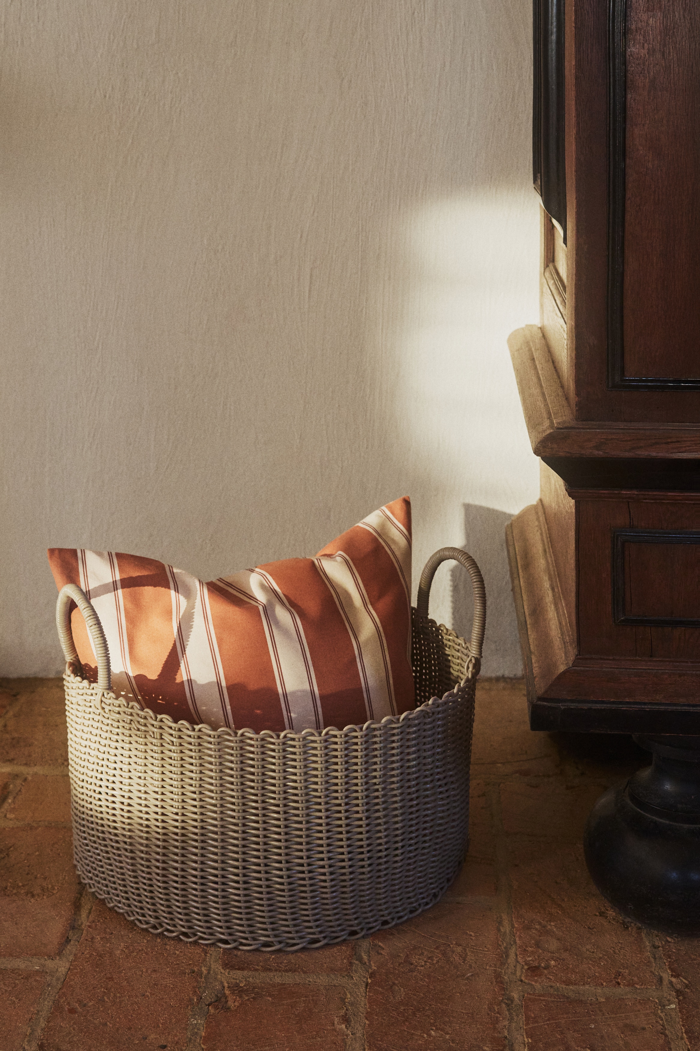 Cesta de almacenaje extragrande de plástico - Beige claro/Negro